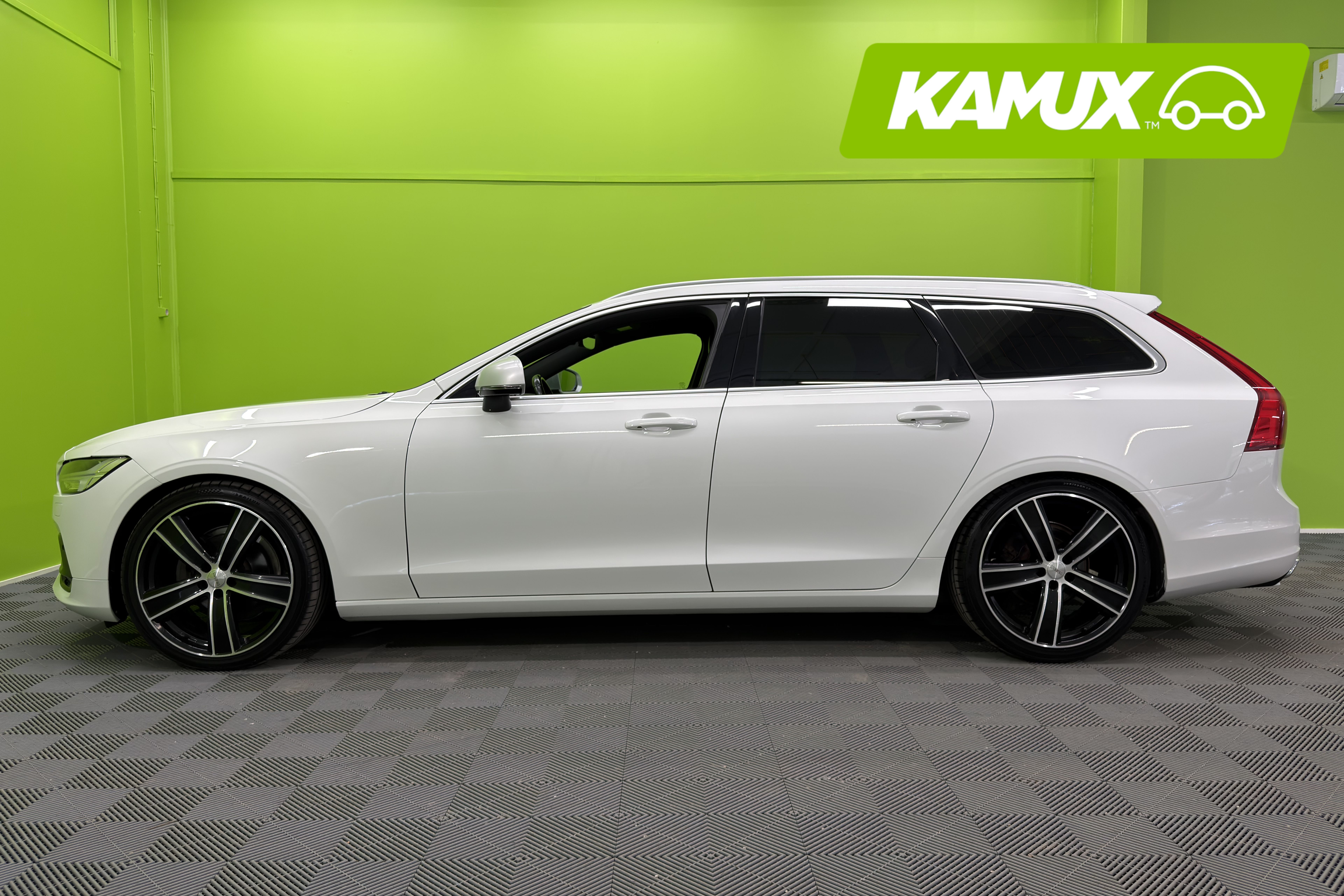Volvo V90 D4 AWD R-Design aut 2017, kuva 4/28
