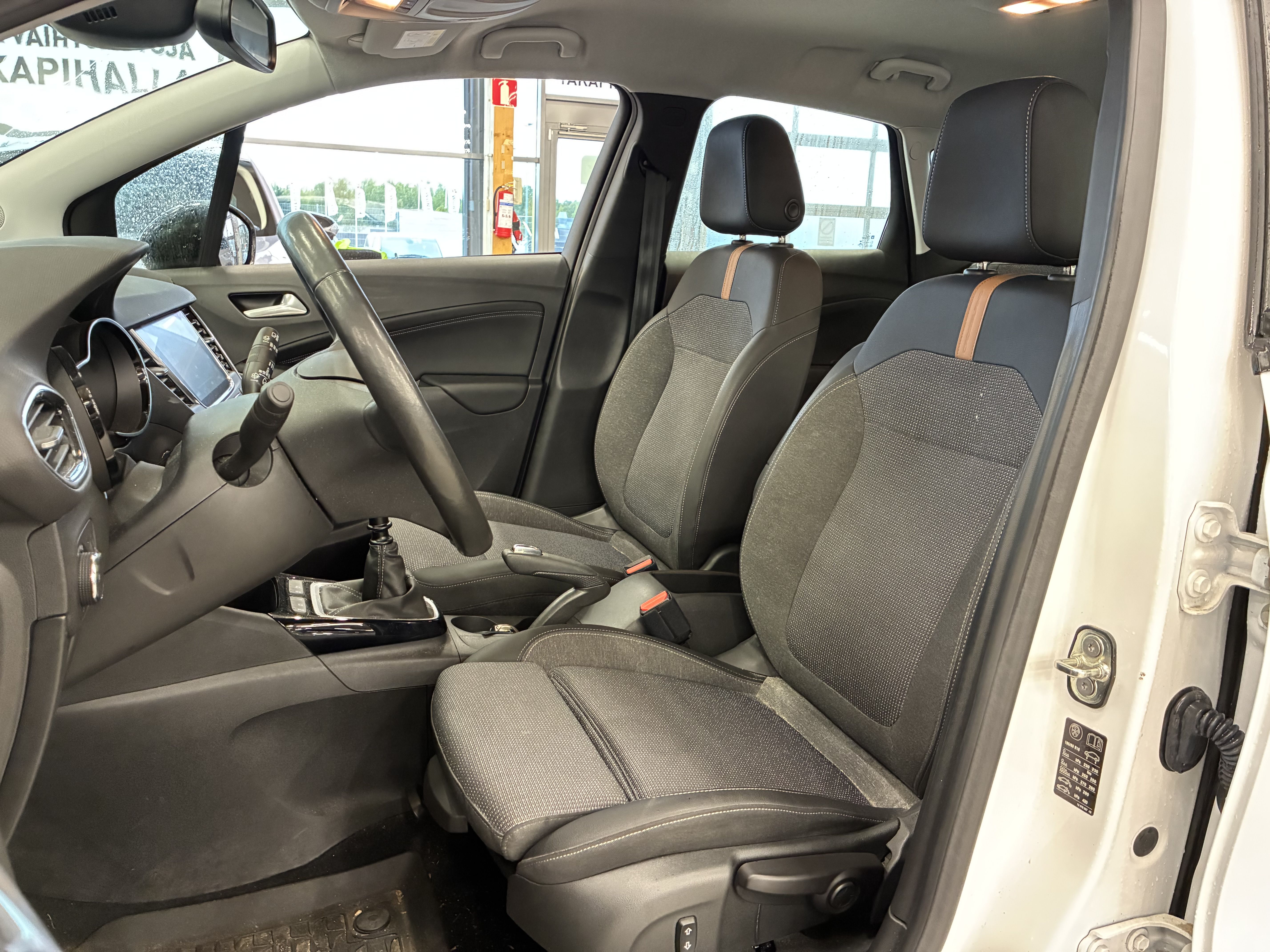 Opel Crossland Innovation Plus 130 Turbo 2021, kuva 5/16