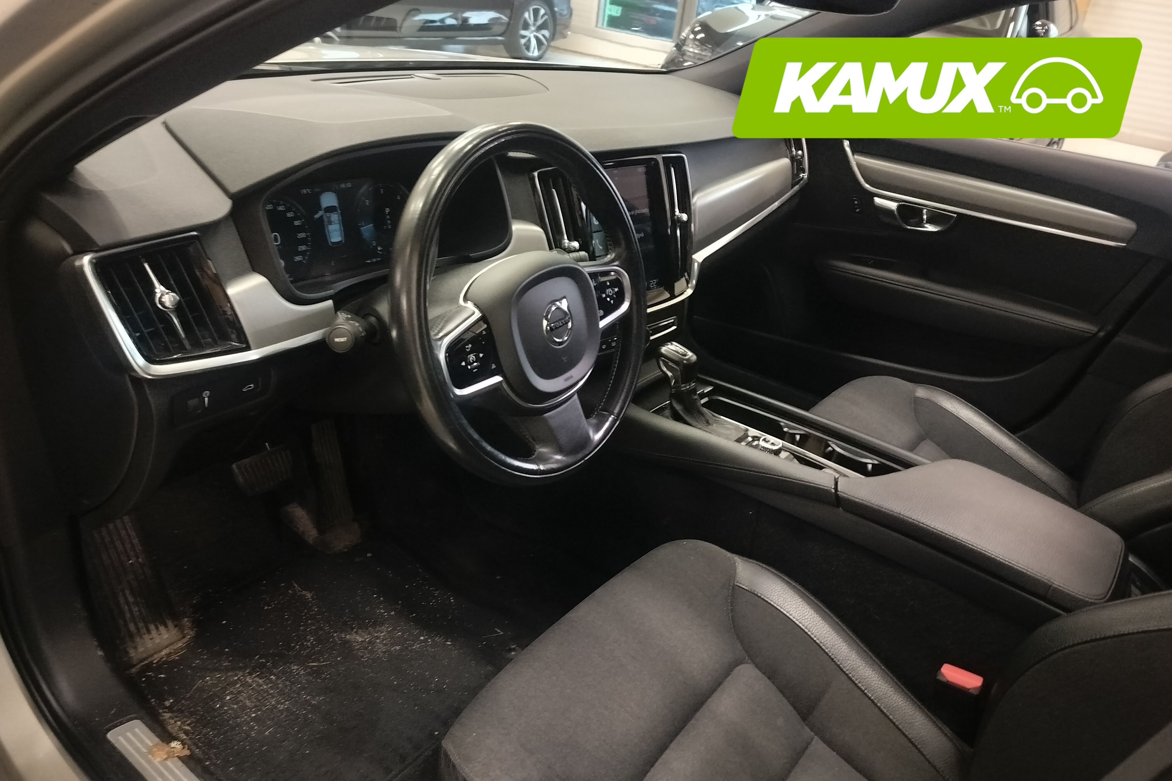Volvo V90 D4 Momentum aut 2017, kuva 3/8
