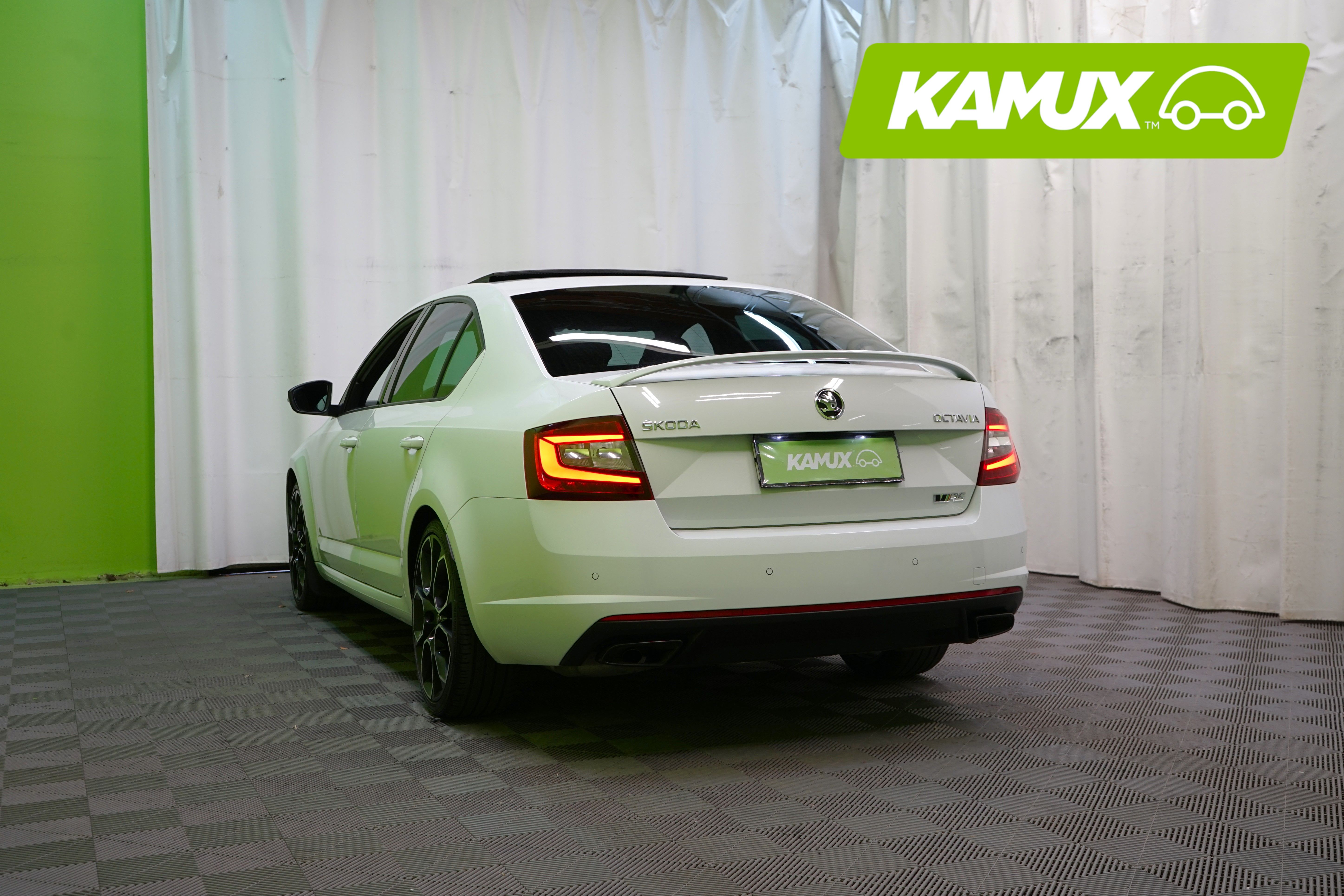 Skoda Octavia 2,0 TSI RS 245 DSG Autom. 2018, kuva 4/31
