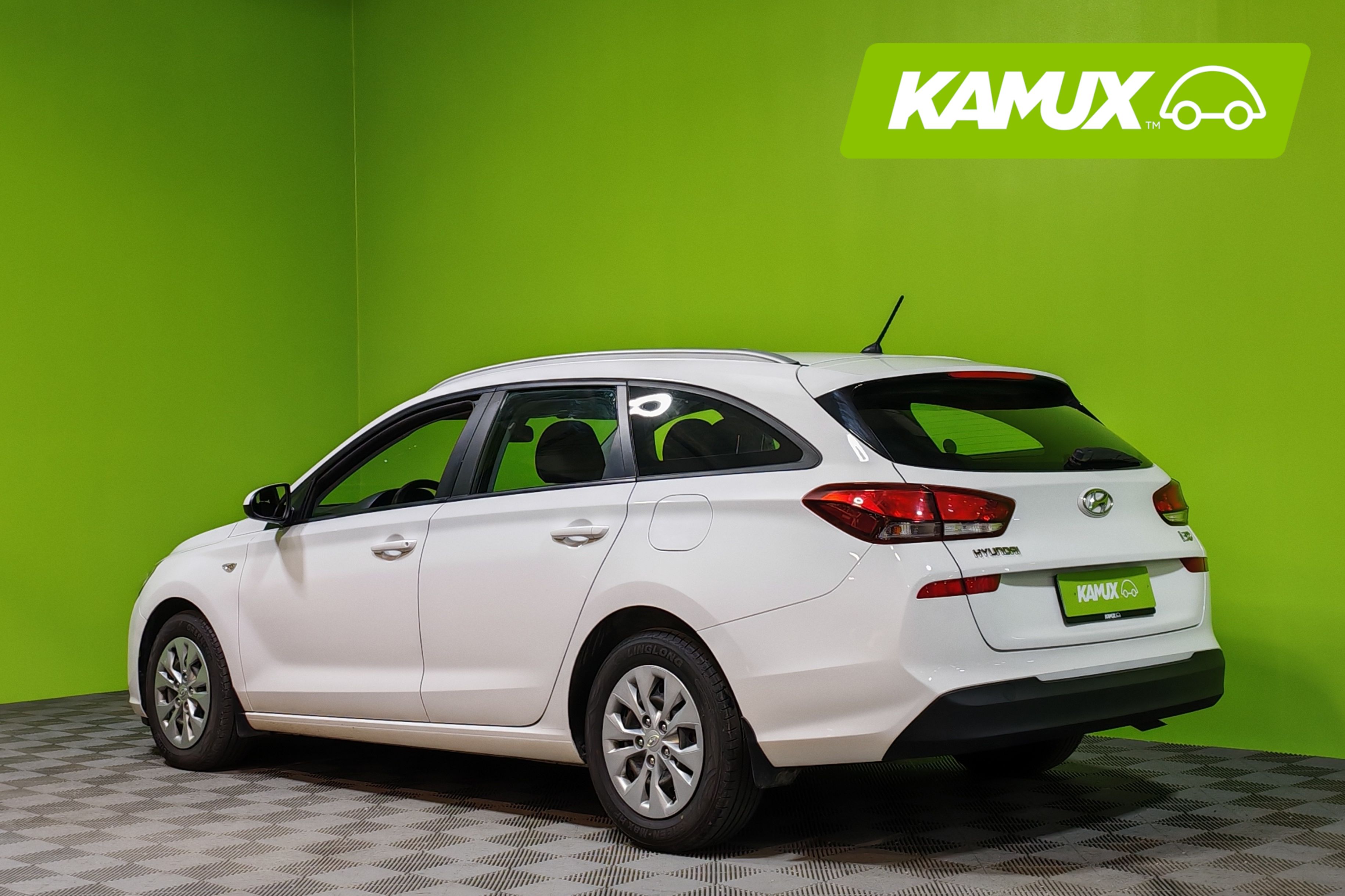 Hyundai i30 Fastback 1,6 CRDi Classic 2018, kuva 4/26