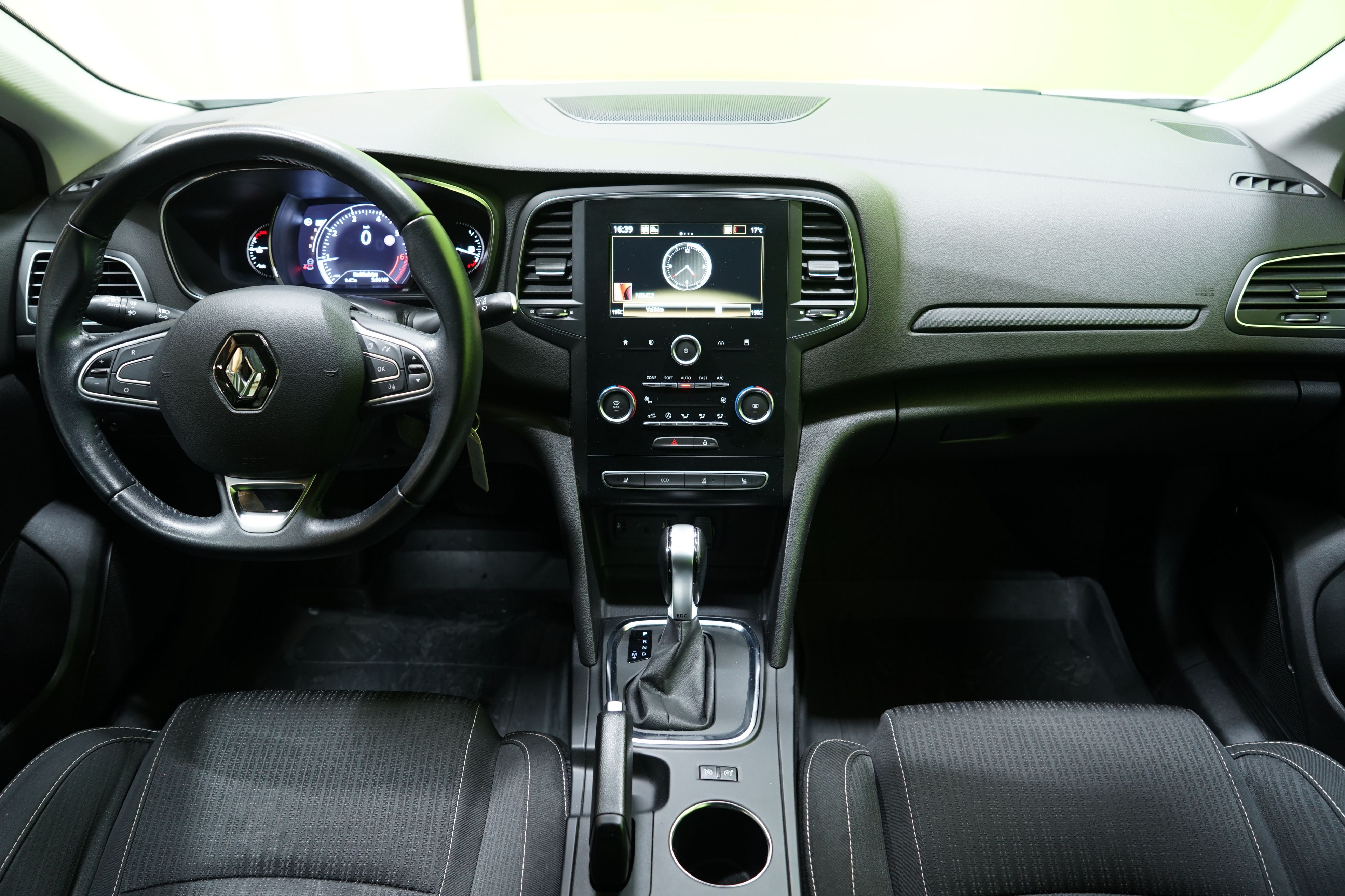 Renault Megane 2019, kuva 6/19