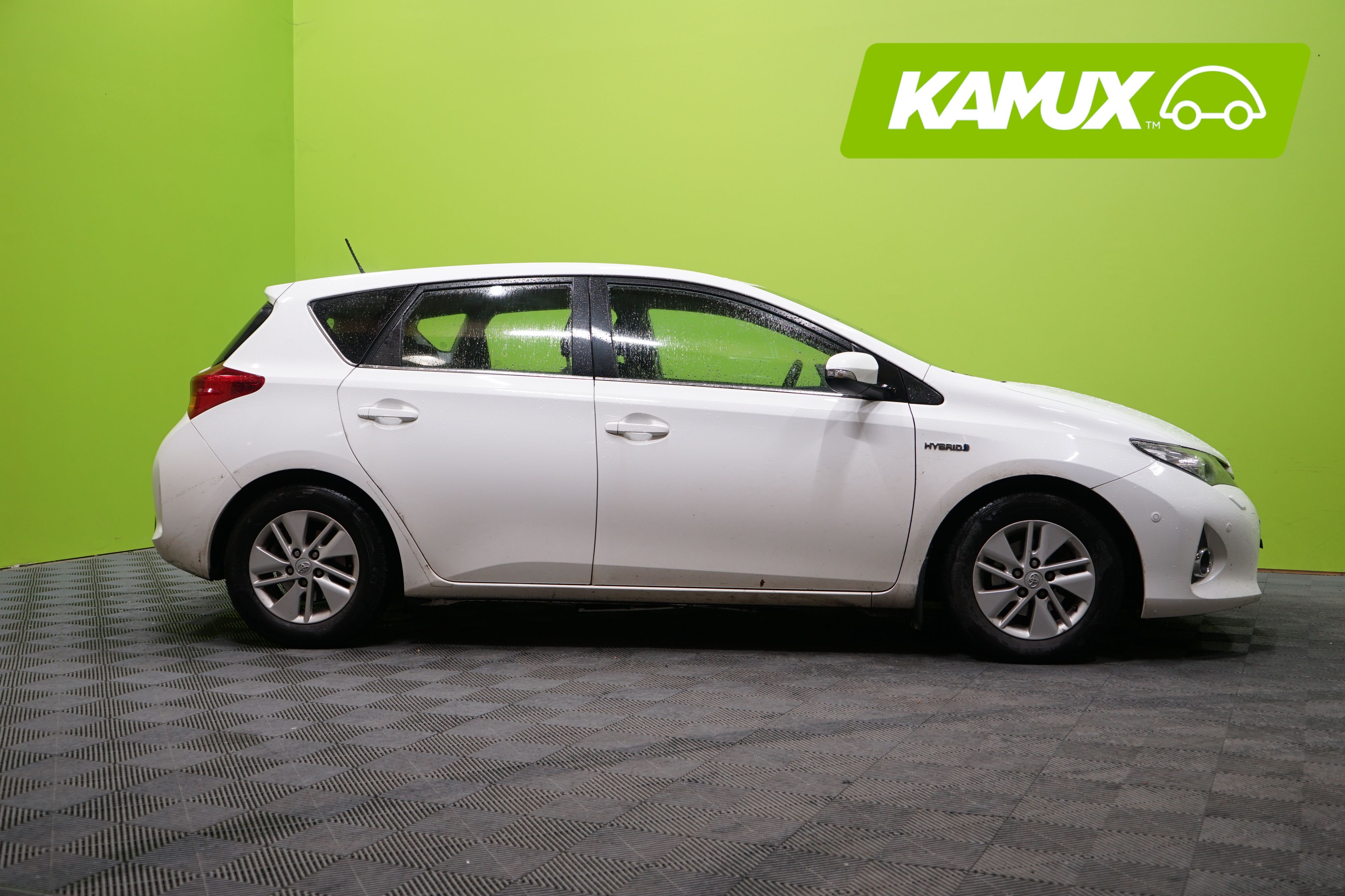 Toyota Auris 1,8 Hybrid Active 5ov 2014, kuva 2/4