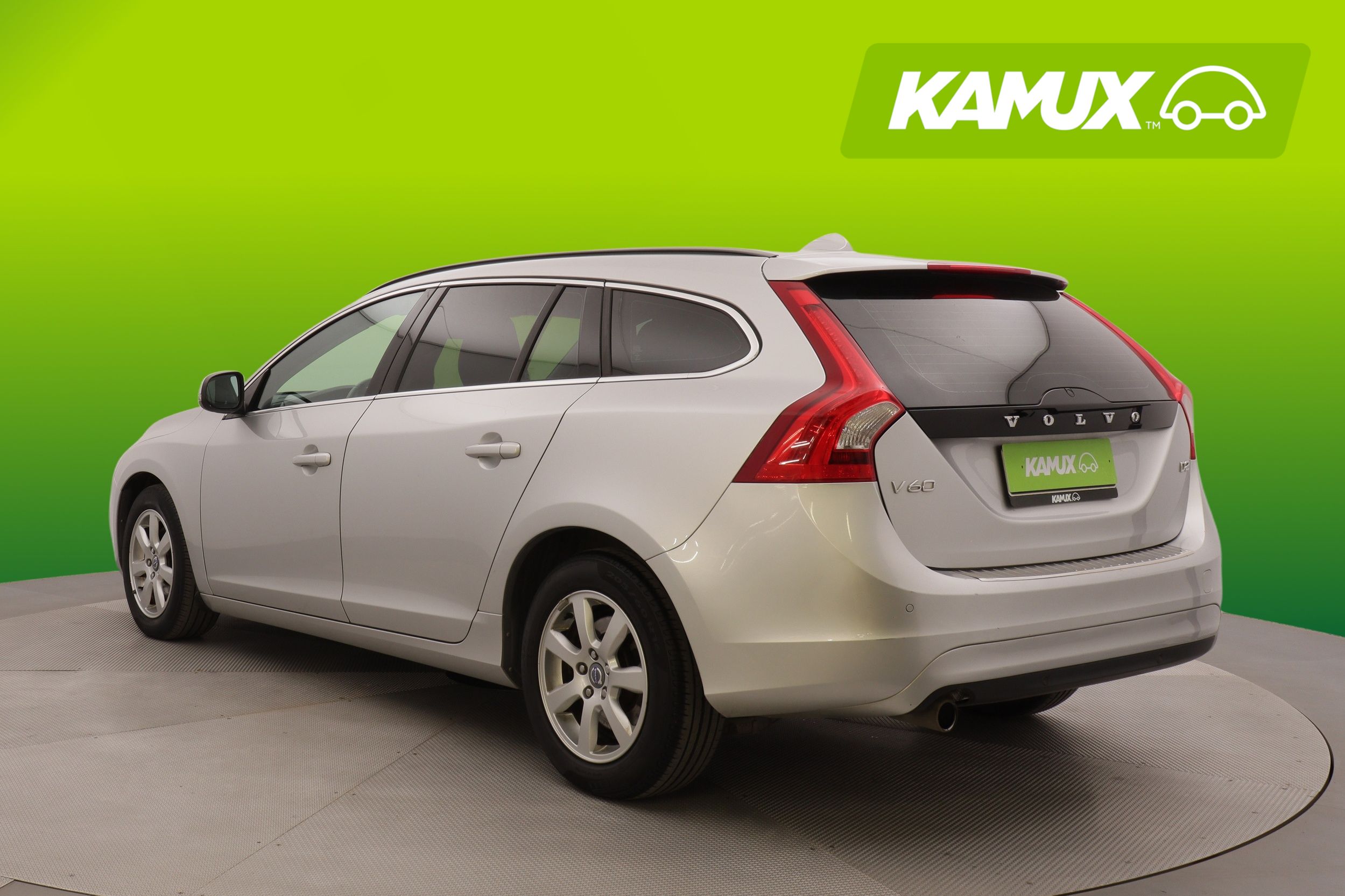 Volvo V60 D2 Momentum aut 2014, photo 4/17