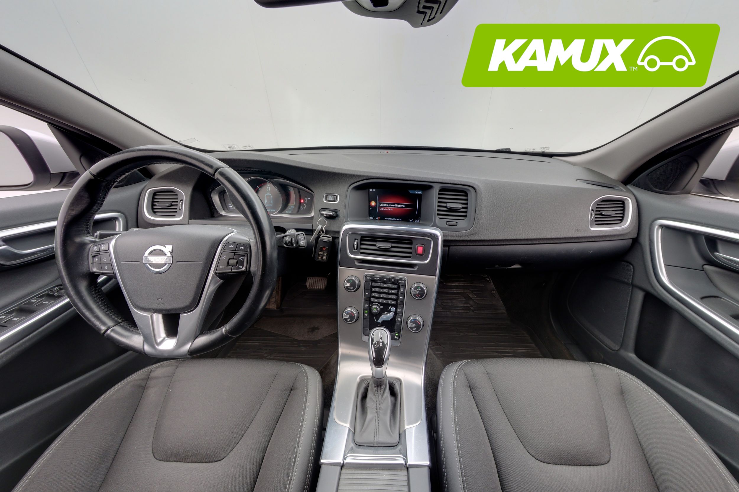 Volvo V60 D2 Momentum aut 2014, photo 7/17
