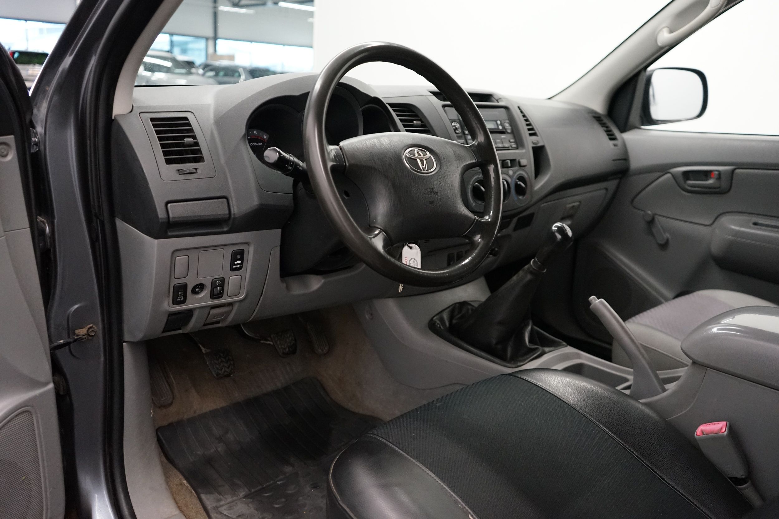 Toyota Hilux 2008, kuva 7/14