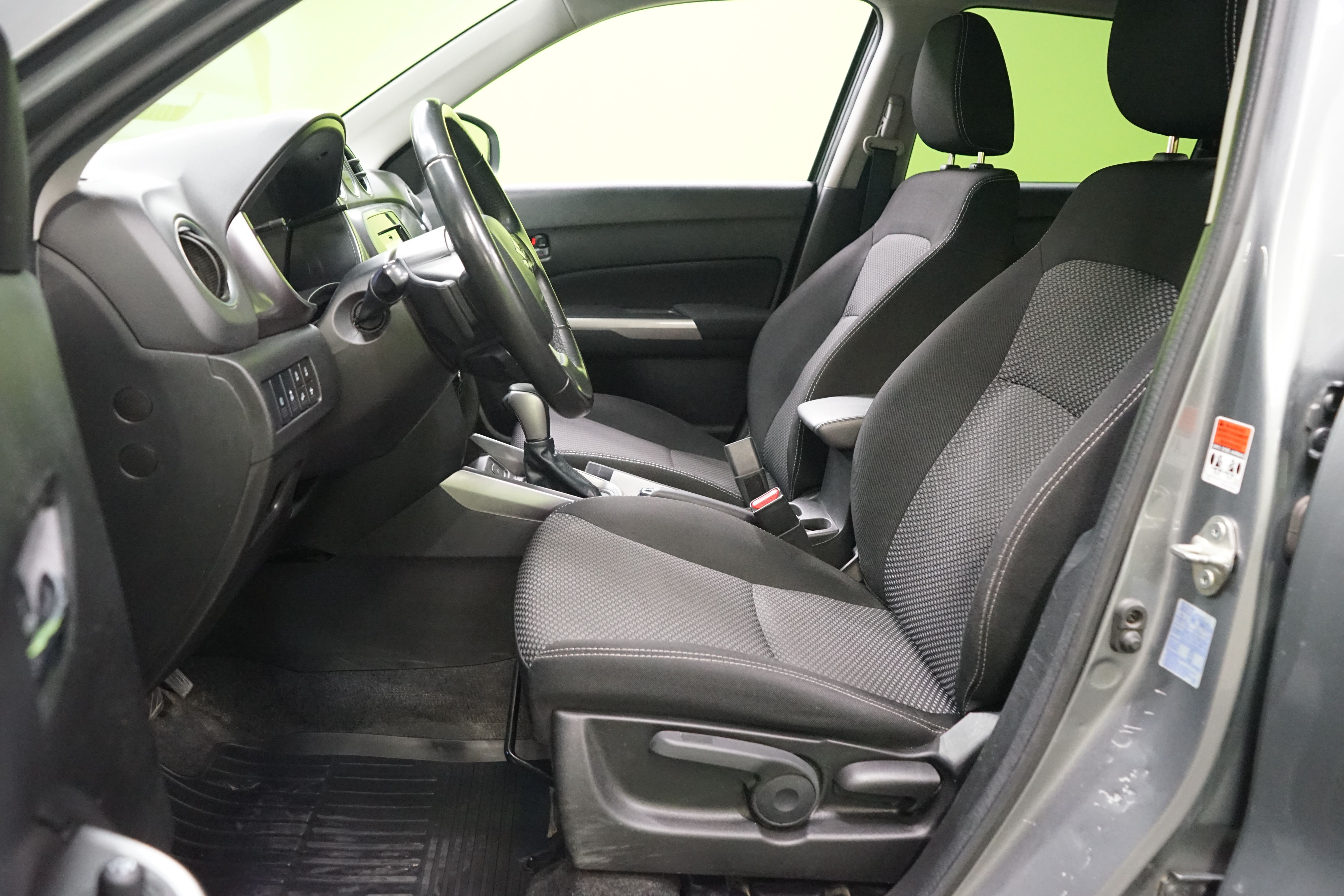Suzuki Vitara 2021, photo 6/21