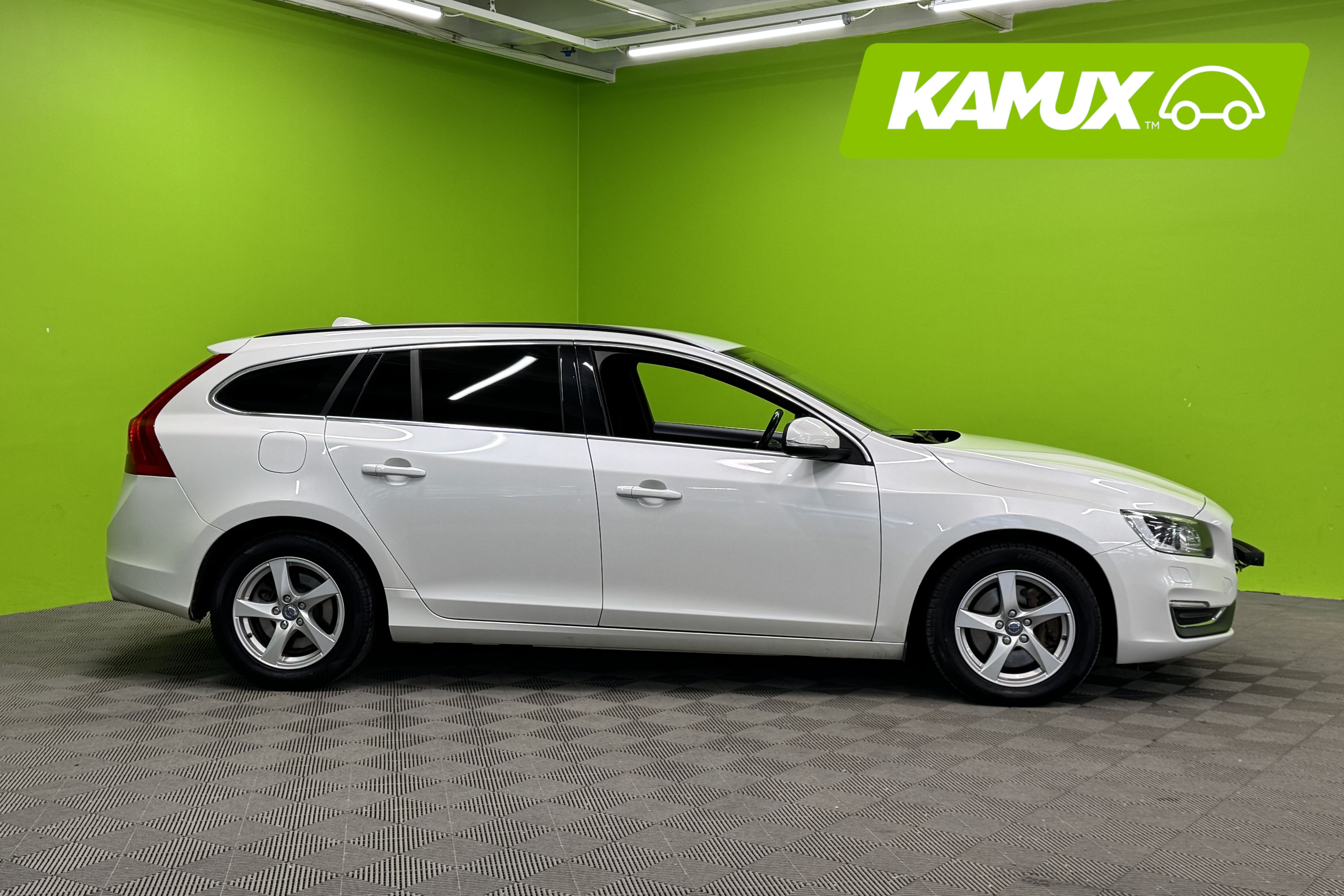 Volvo V60 D4 AWD Momentum aut 2014, photo 2/17