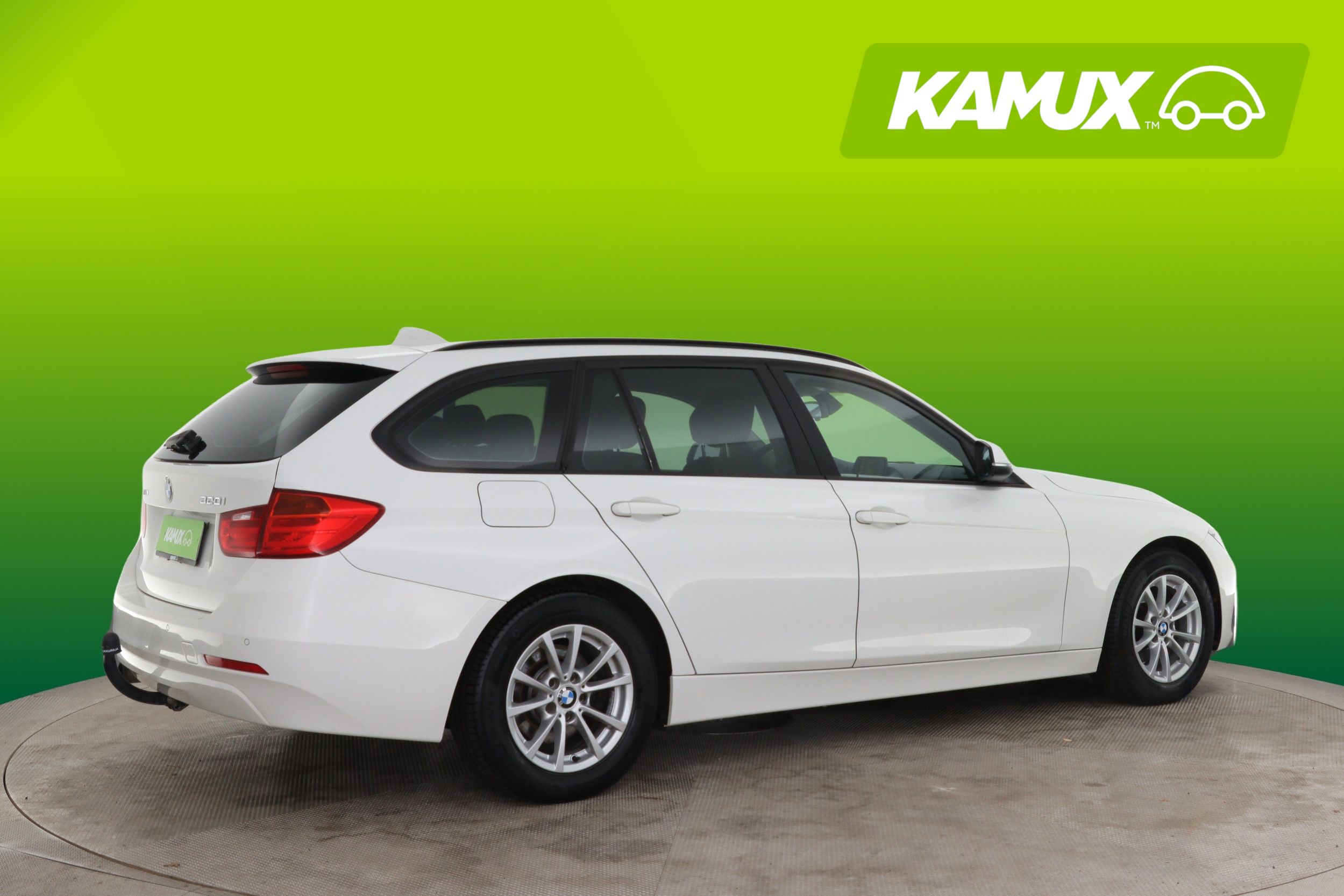 BMW 320 2013, photo 2/26