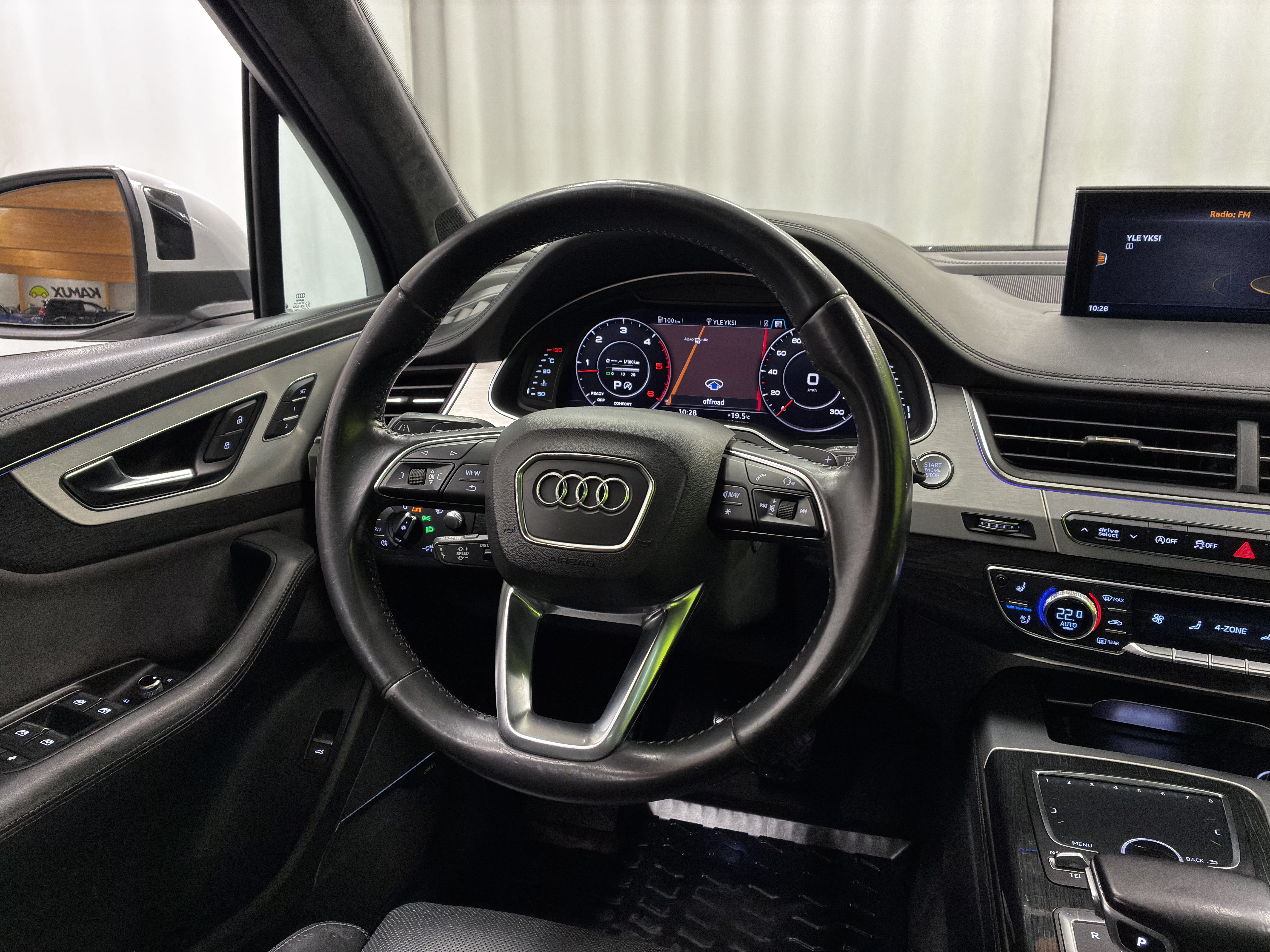 Audi Q7 2016, photo 7/31