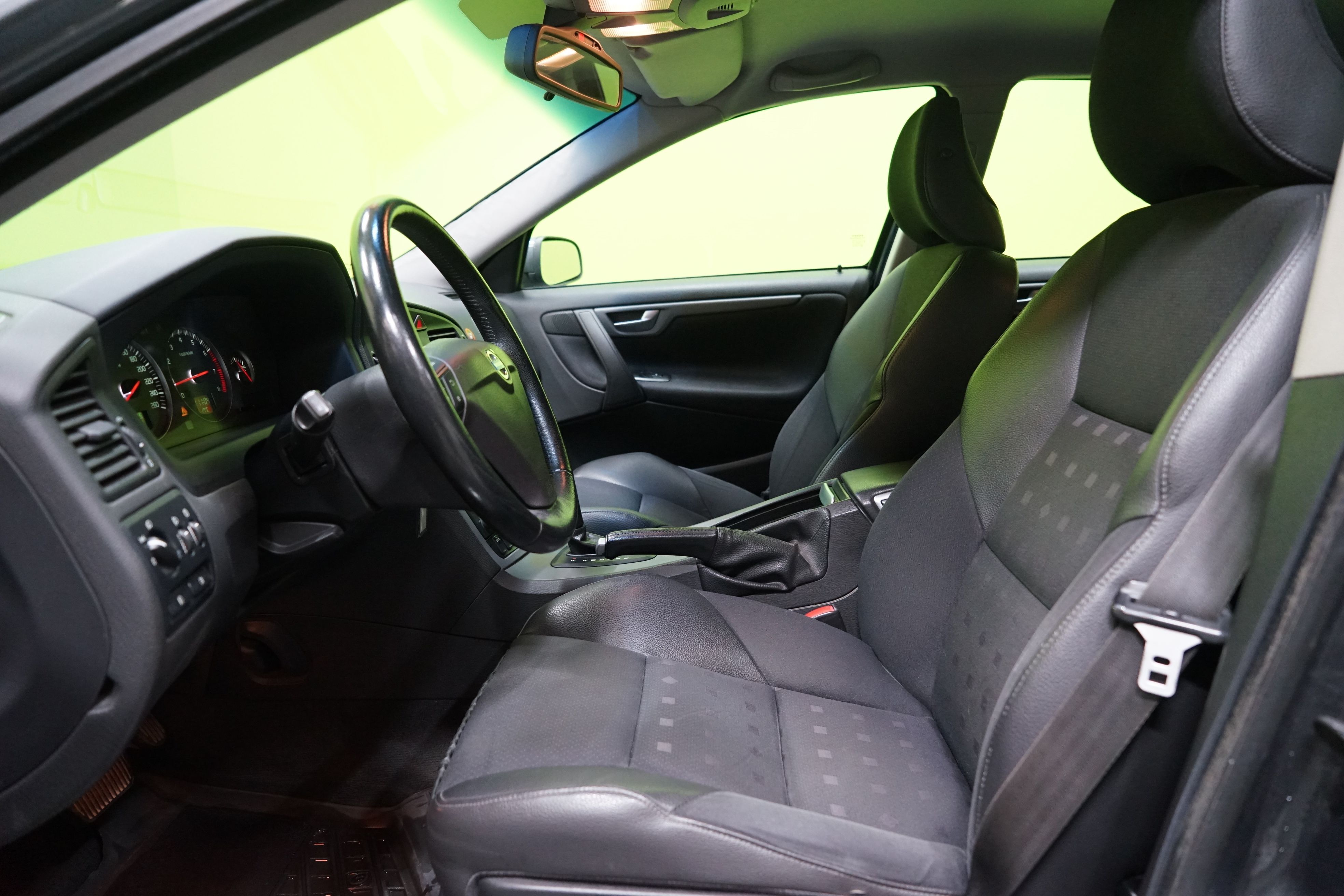 Volvo S60 2,4 (170) Kinetic aut 2006, kuva 7/18