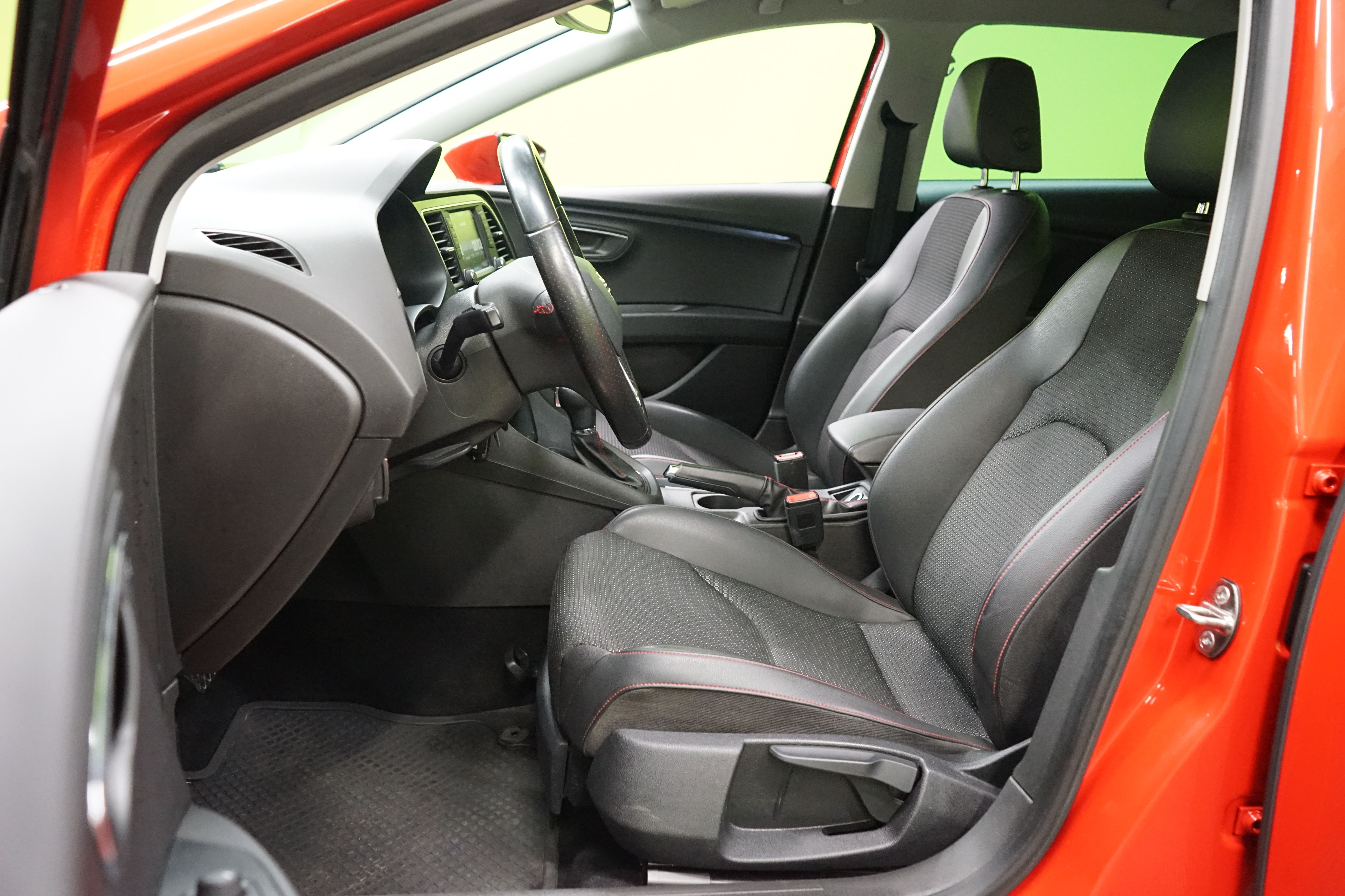 Seat Leon ST 1,4 TSI 150 ACT FR DSG 2016, kuva 6/21