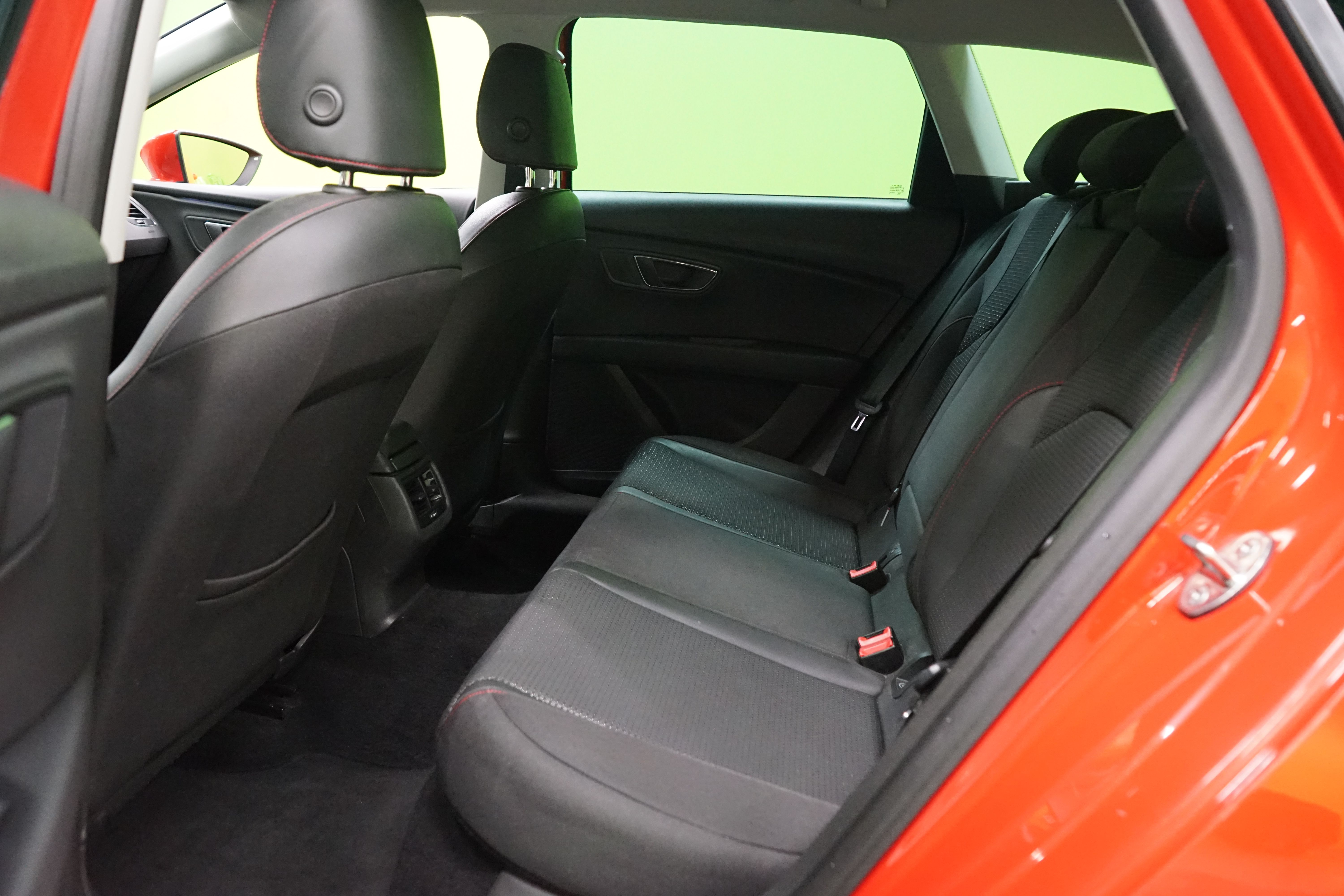 Seat Leon ST 1,4 TSI 150 ACT FR DSG 2016, kuva 7/21