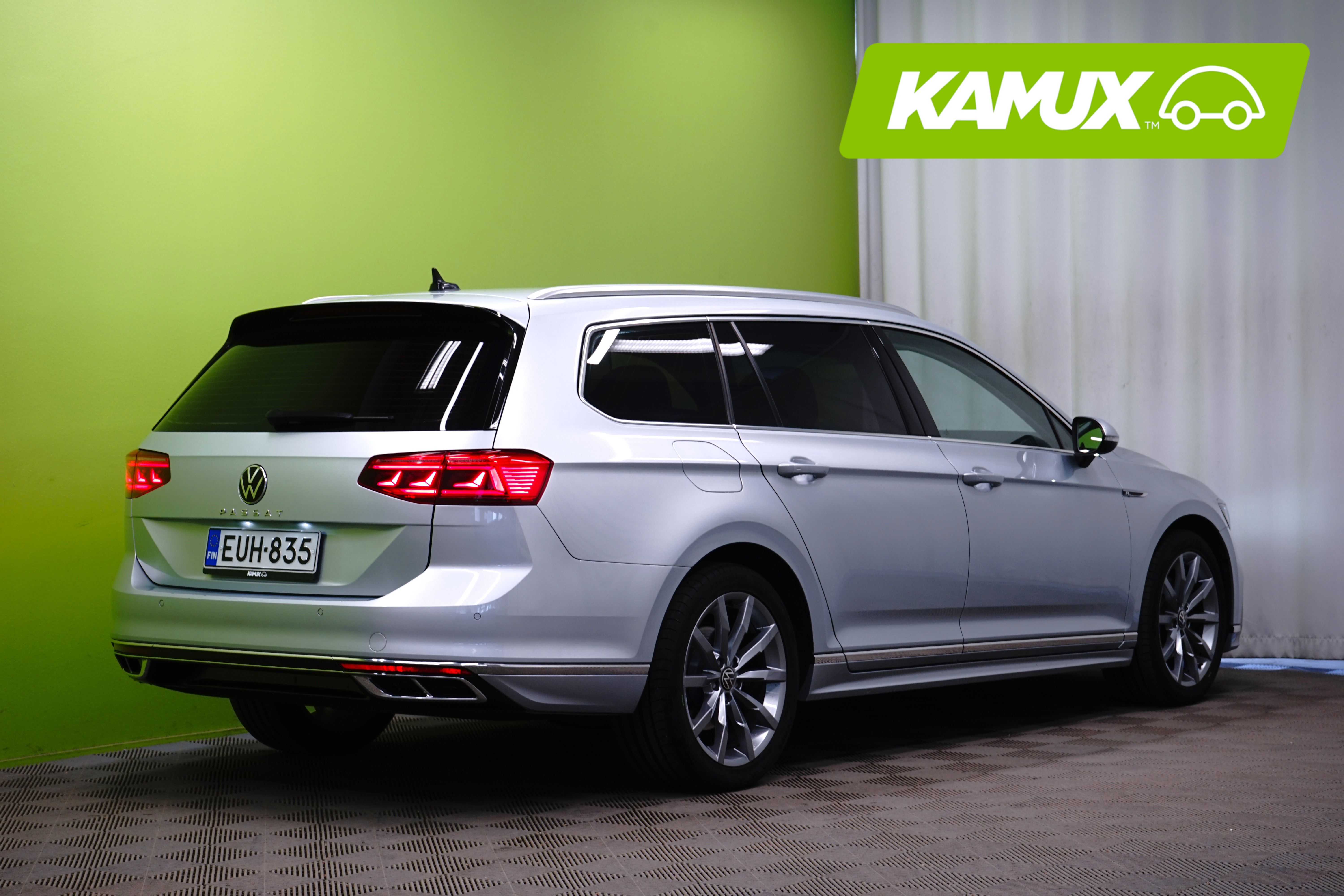Volkswagen Passat 2022, photo 3/20