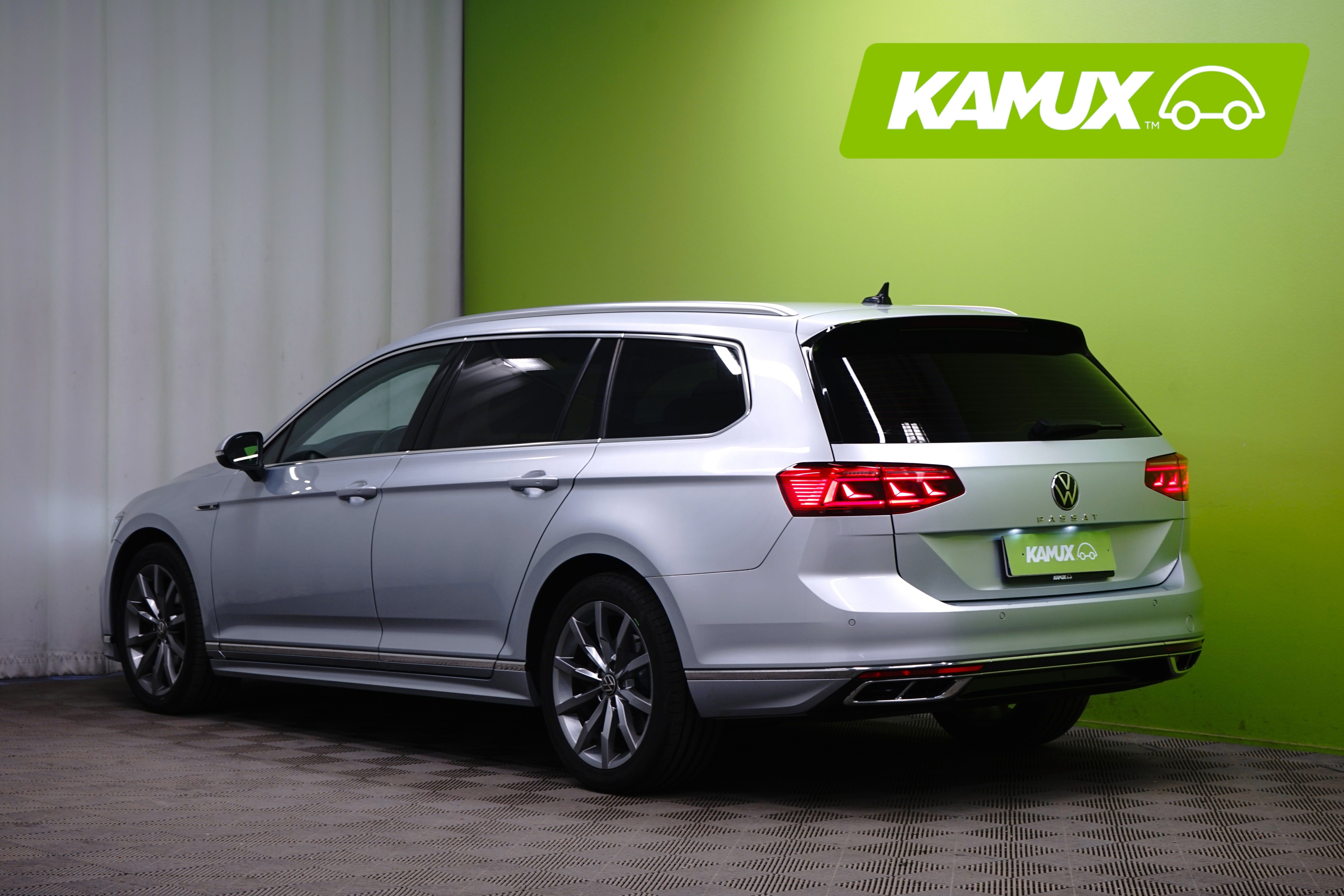 Volkswagen Passat 2022, photo 4/20