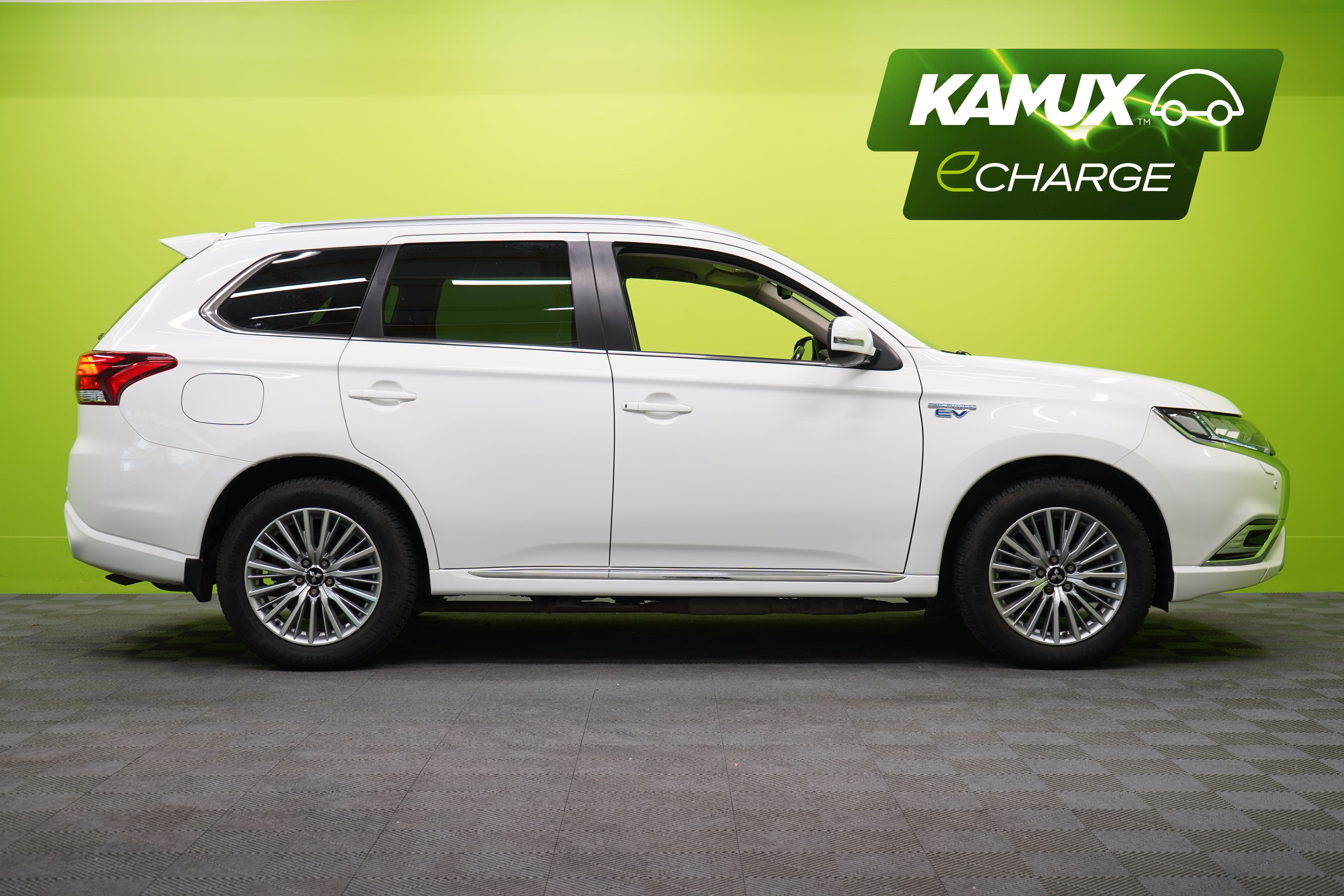 Mitsubishi Outlander PHEV 2020, kuva 2/27