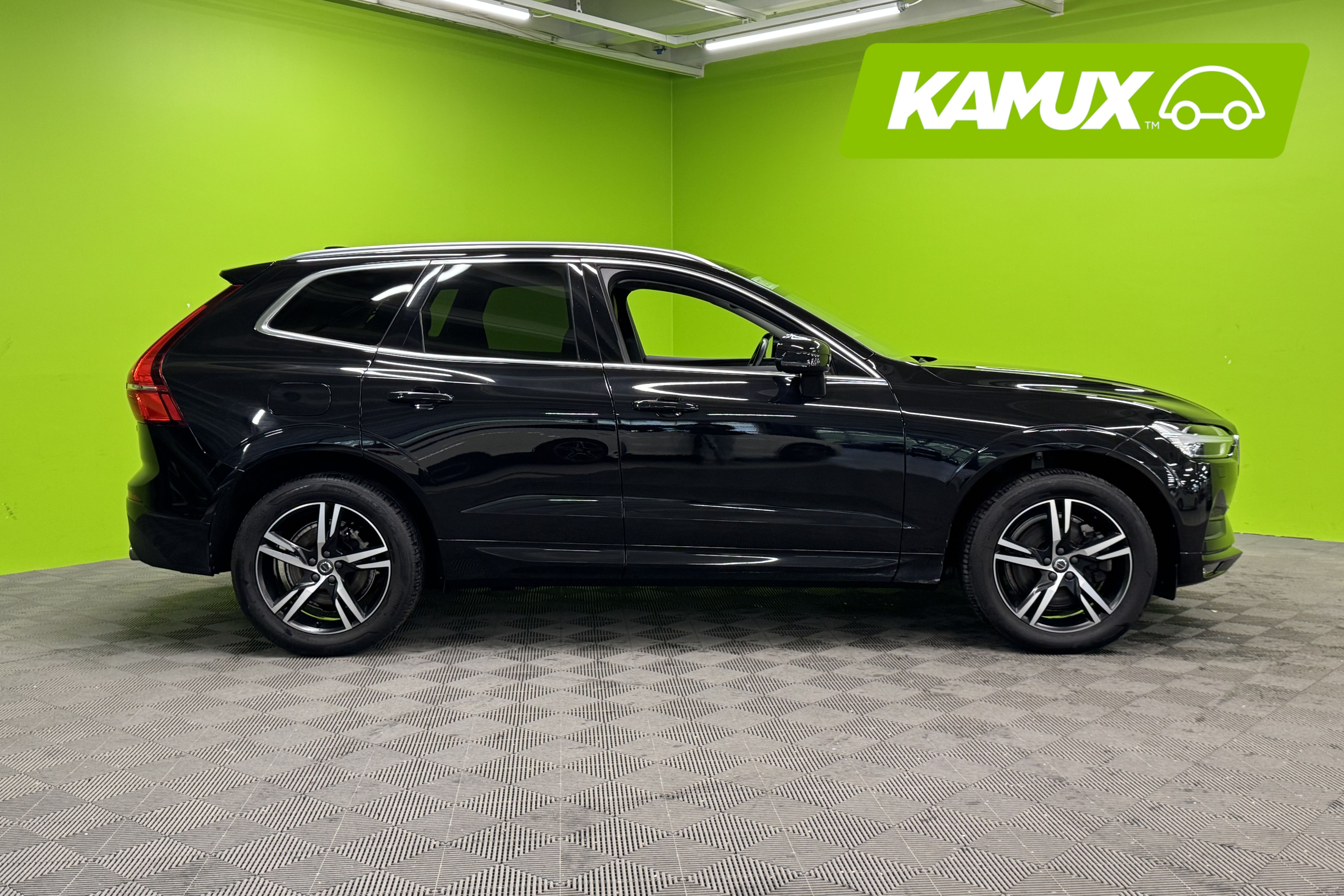 Volvo XC60 B4 AWD Momentum 2021, kuva 2/43