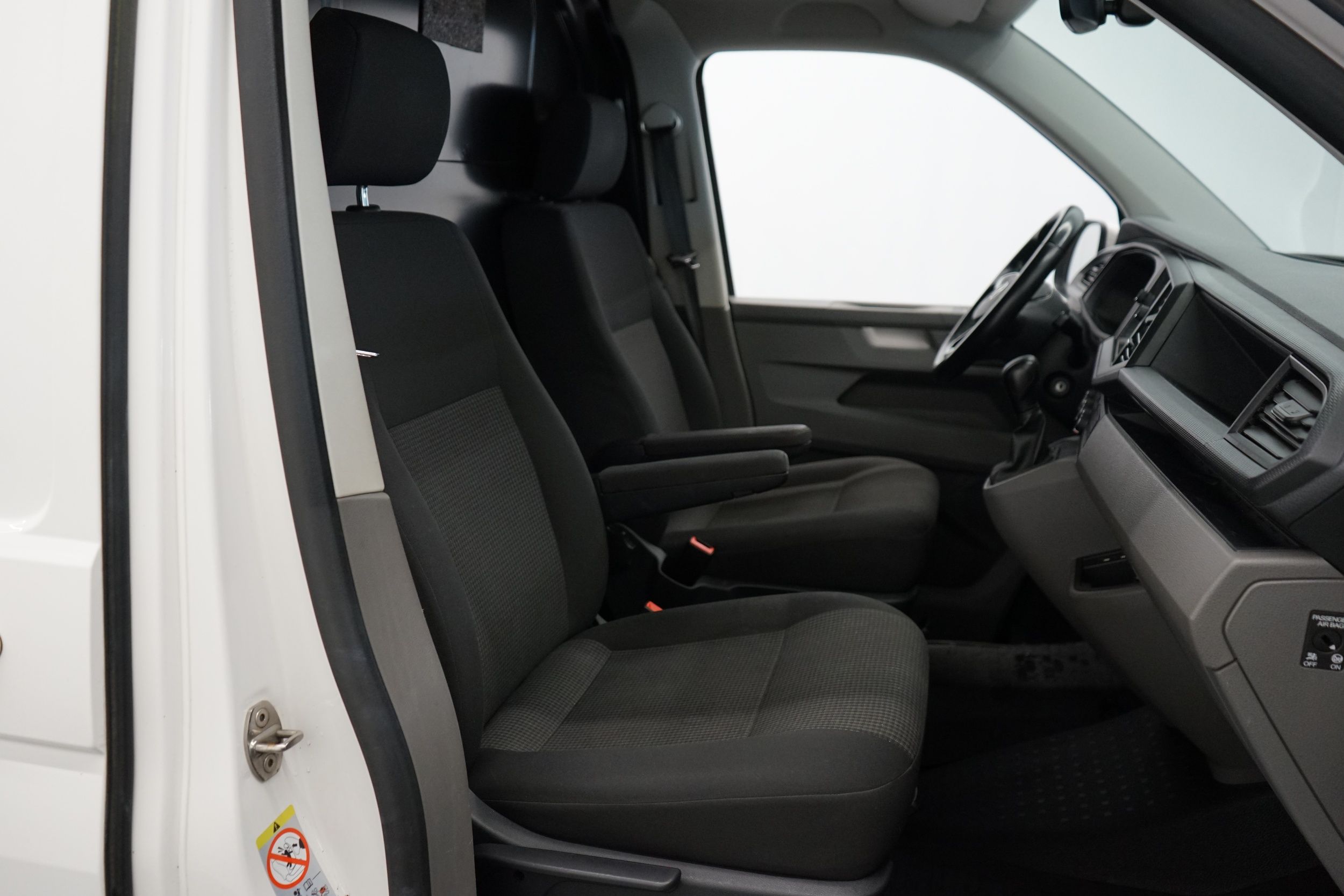 Volkswagen Transporter 2020, kuva 7/24