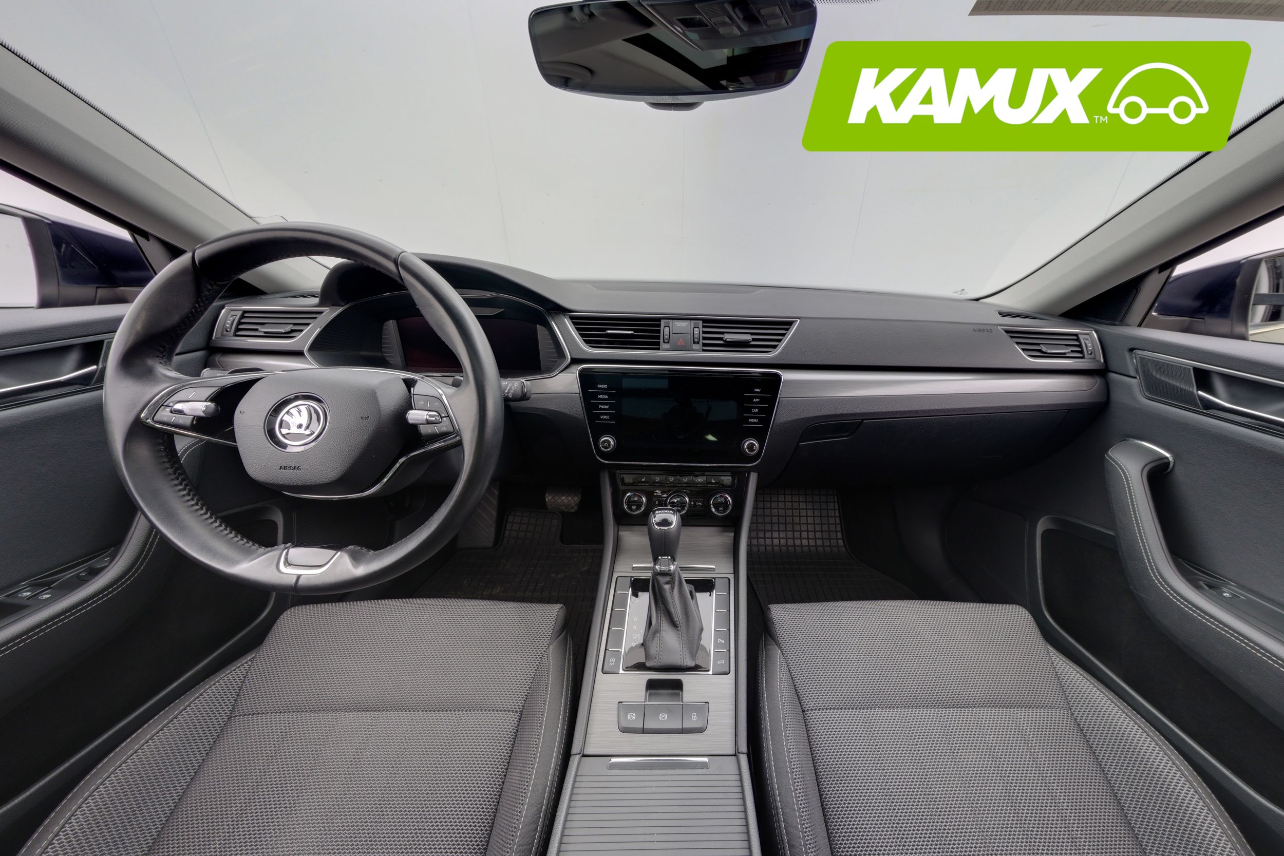 Skoda Superb 2023, kuva 7/28