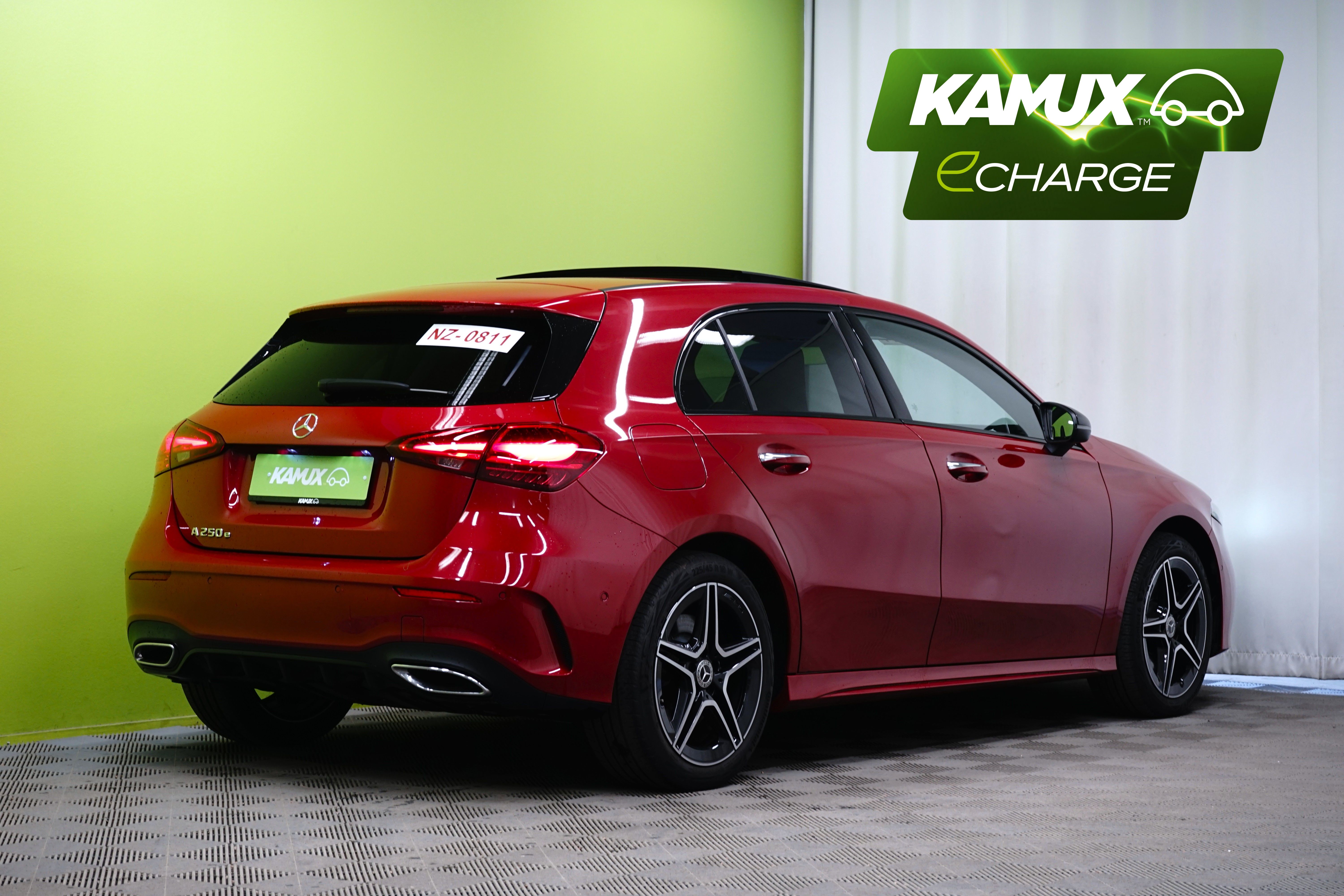 Mercedes-Benz A 250 e A AMG Line 2023, kuva 3/21