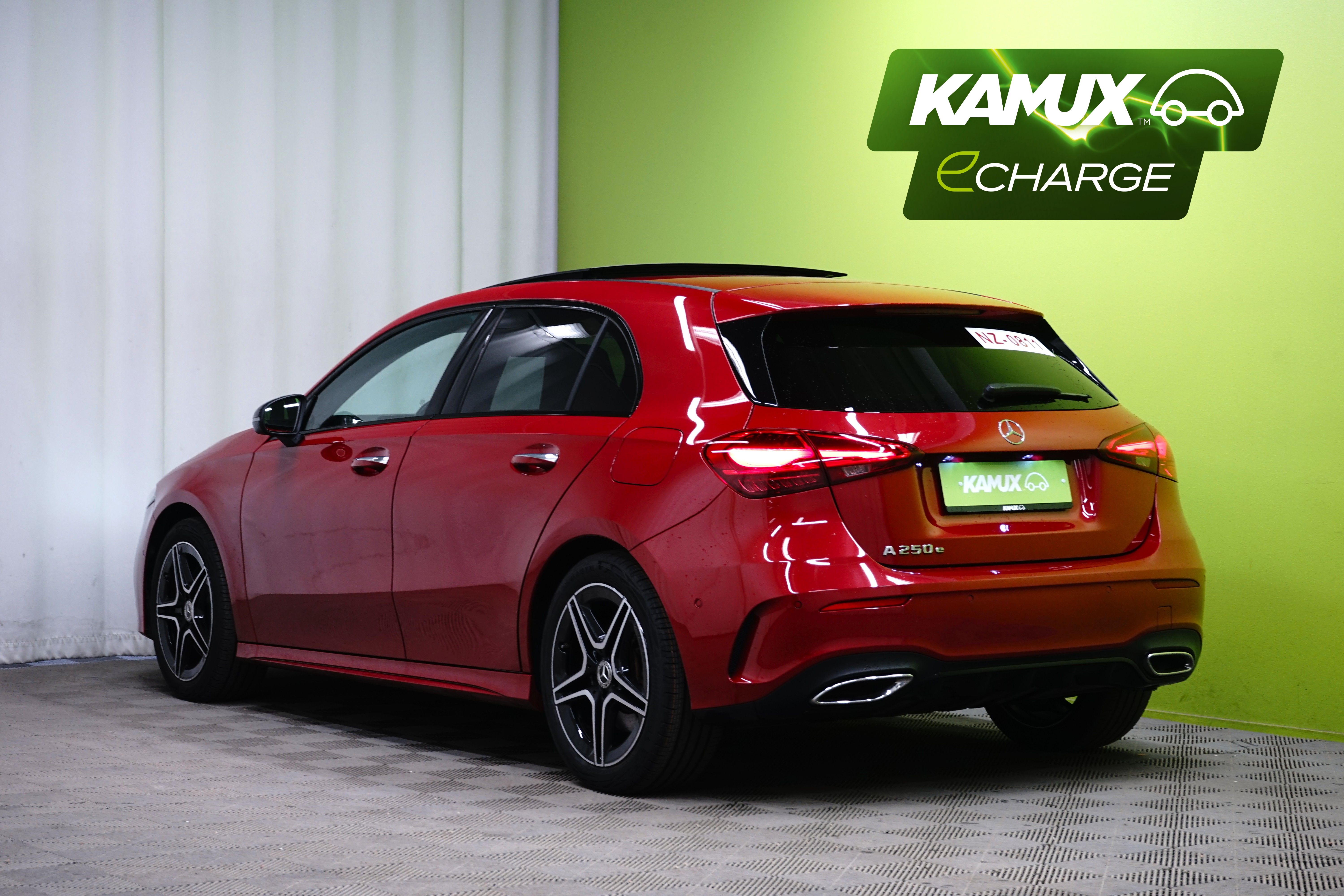 Mercedes-Benz A 250 e A AMG Line 2023, kuva 4/21