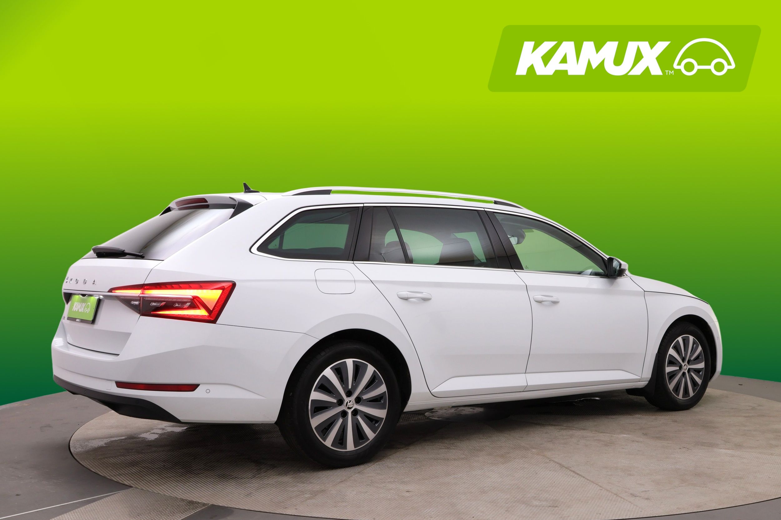 Skoda Superb 2023, kuva 2/23