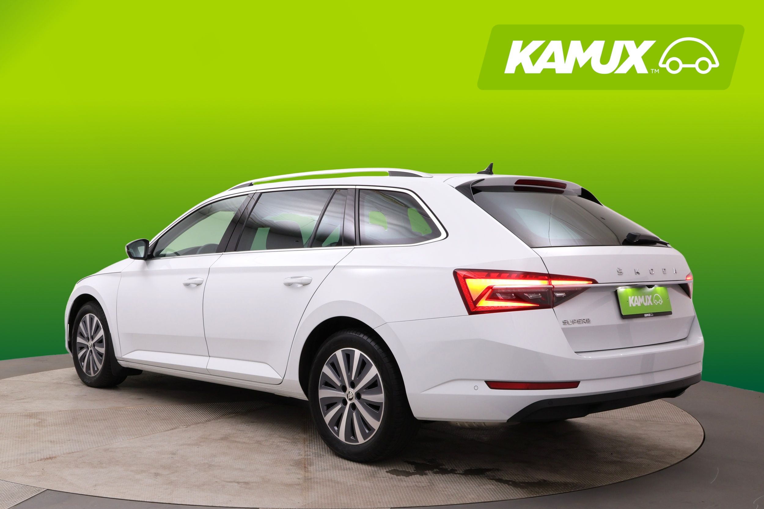 Skoda Superb 2023, kuva 4/23