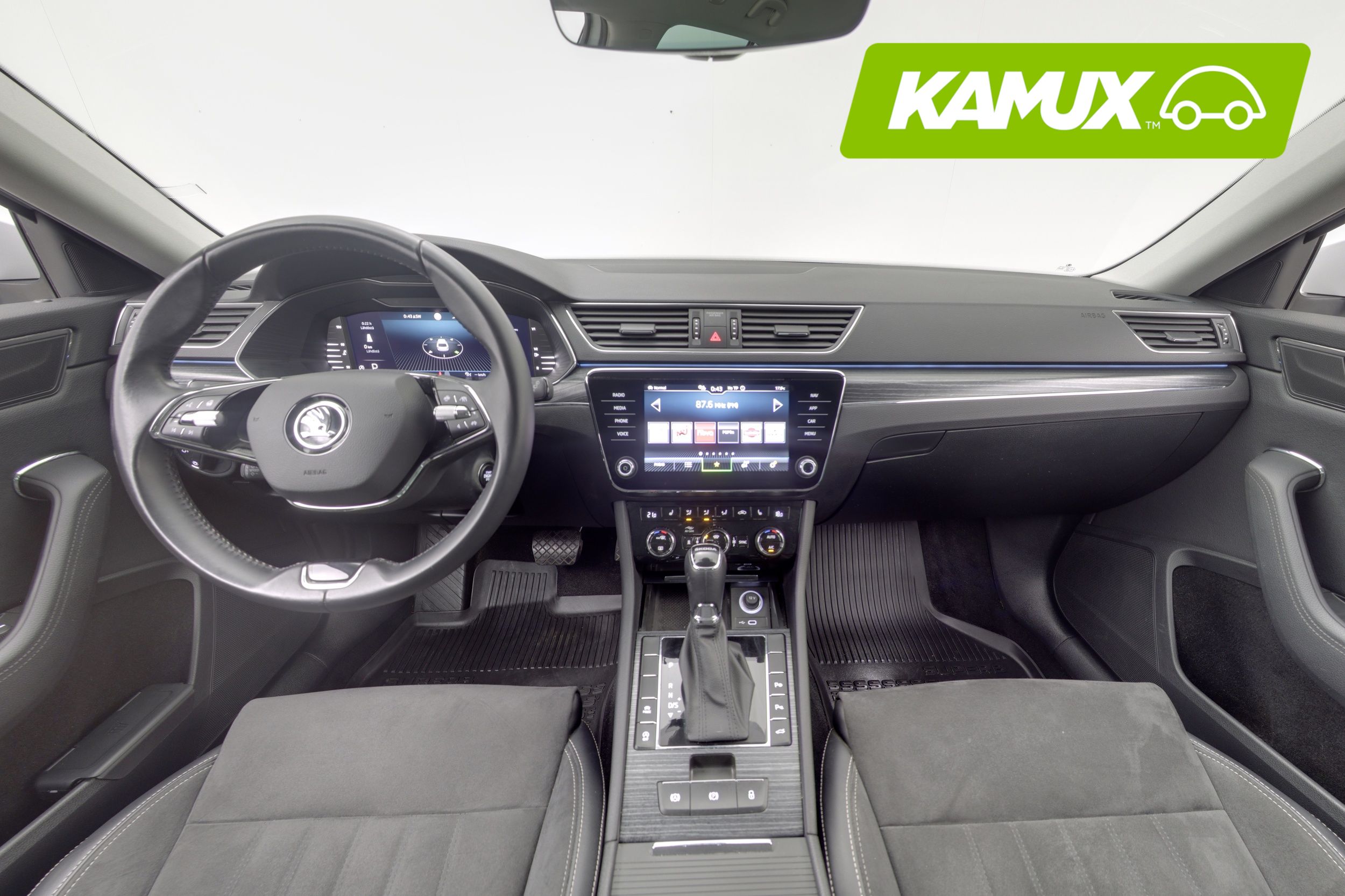 Skoda Superb 2023, kuva 7/23