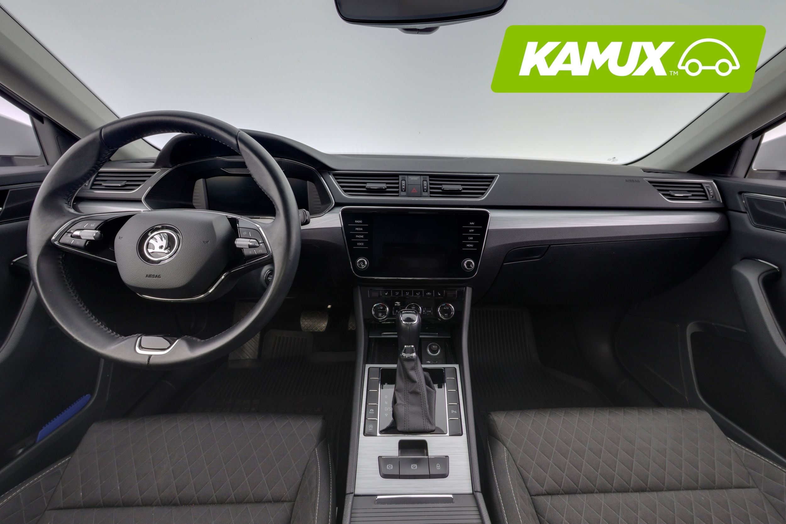 Skoda Superb 2023, kuva 7/27