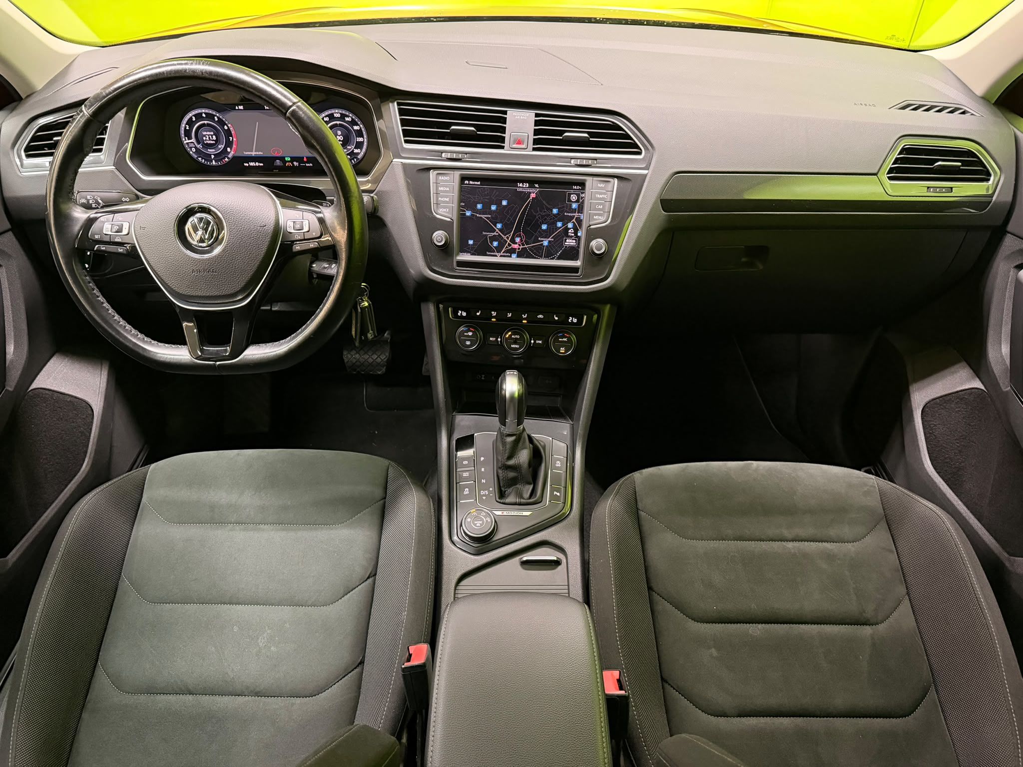 Volkswagen Tiguan 2017, photo 7/14