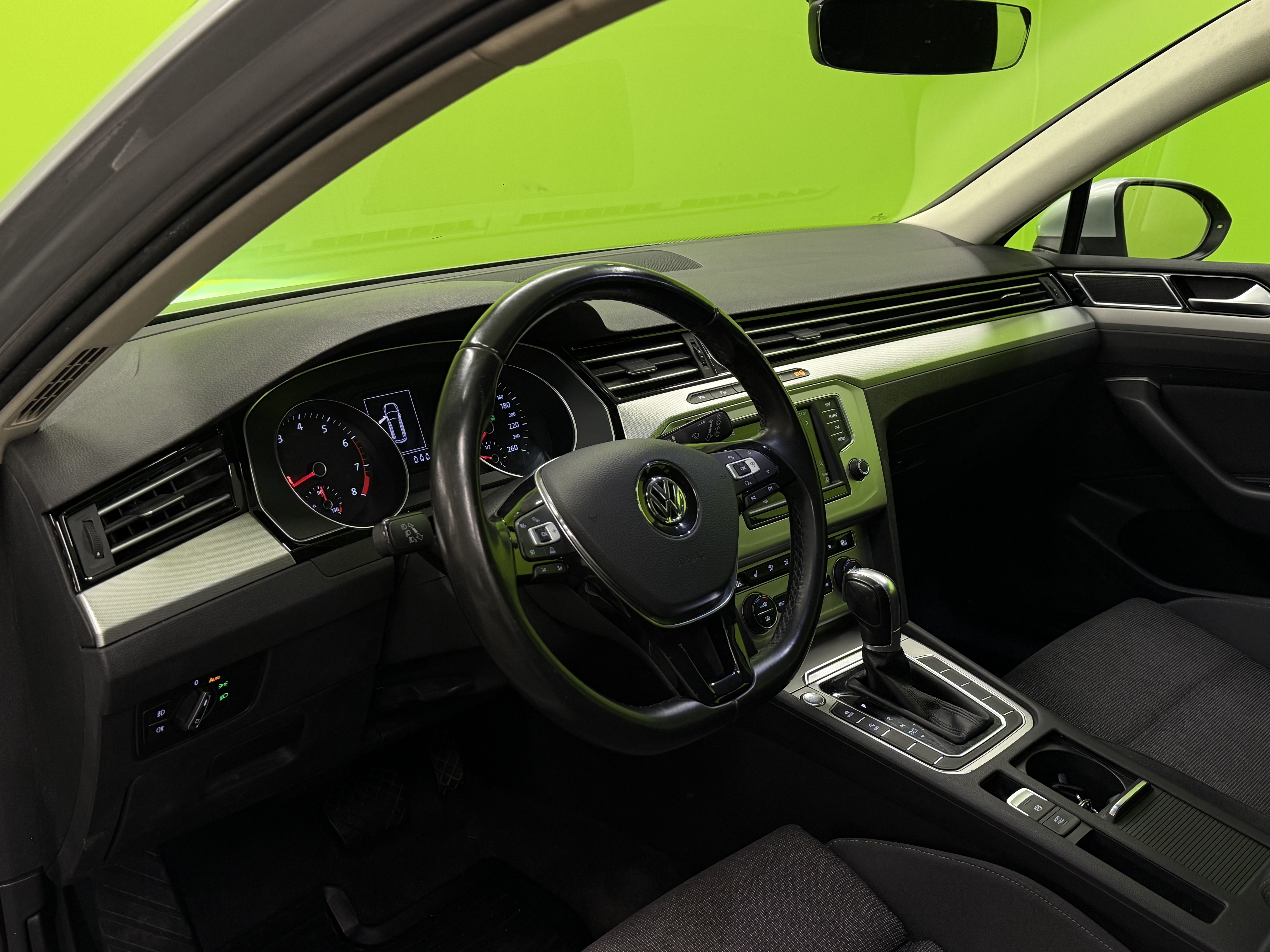 Volkswagen Passat 2017, kuva 7/24