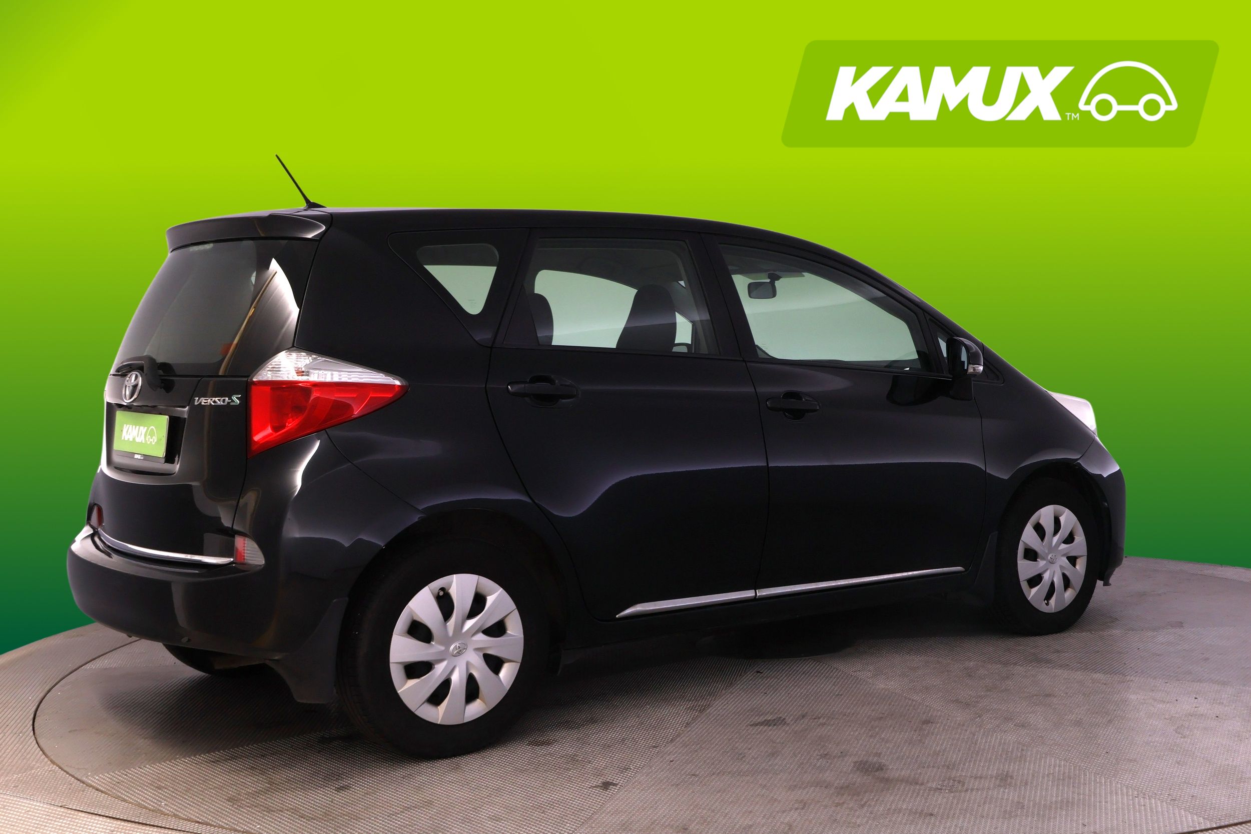 Toyota Verso-S 2012, photo 2/20