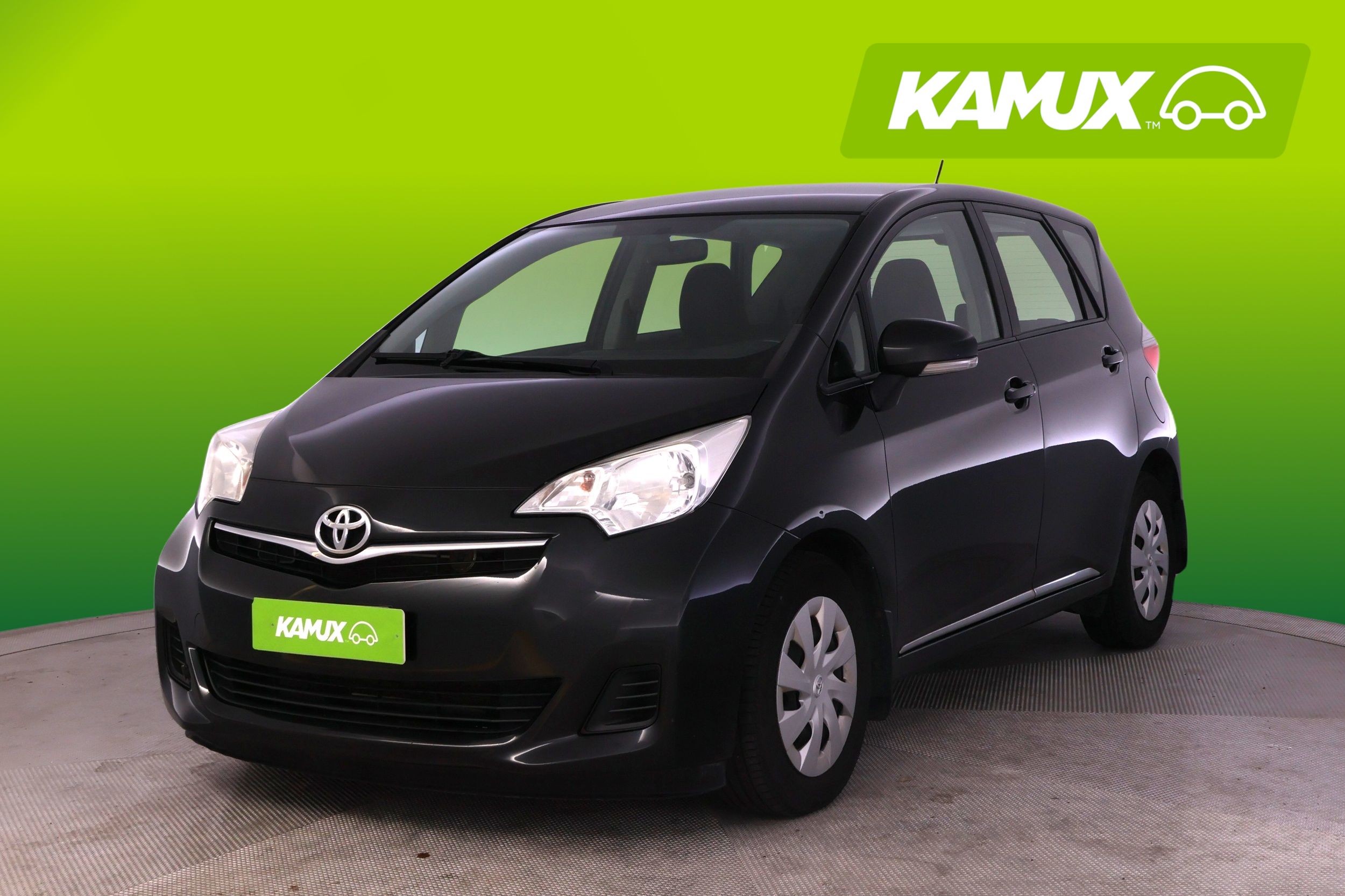 Toyota Verso-S 2012, photo 5/20
