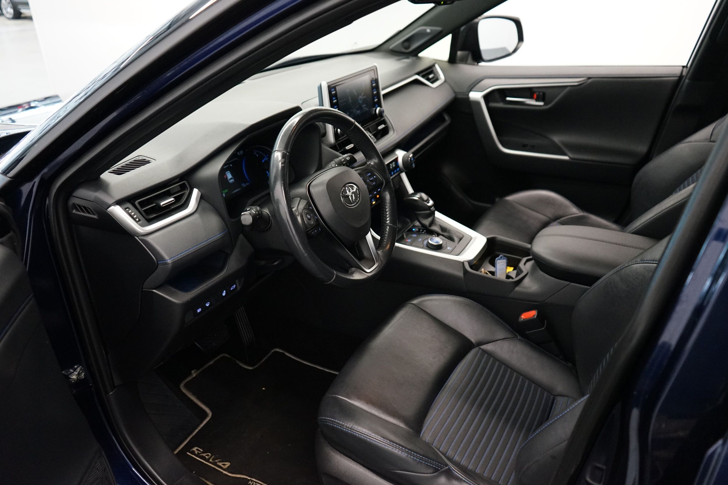 Toyota RAV4 Hybrid AWD-i E-CVT Style 2019, kuva 5/24
