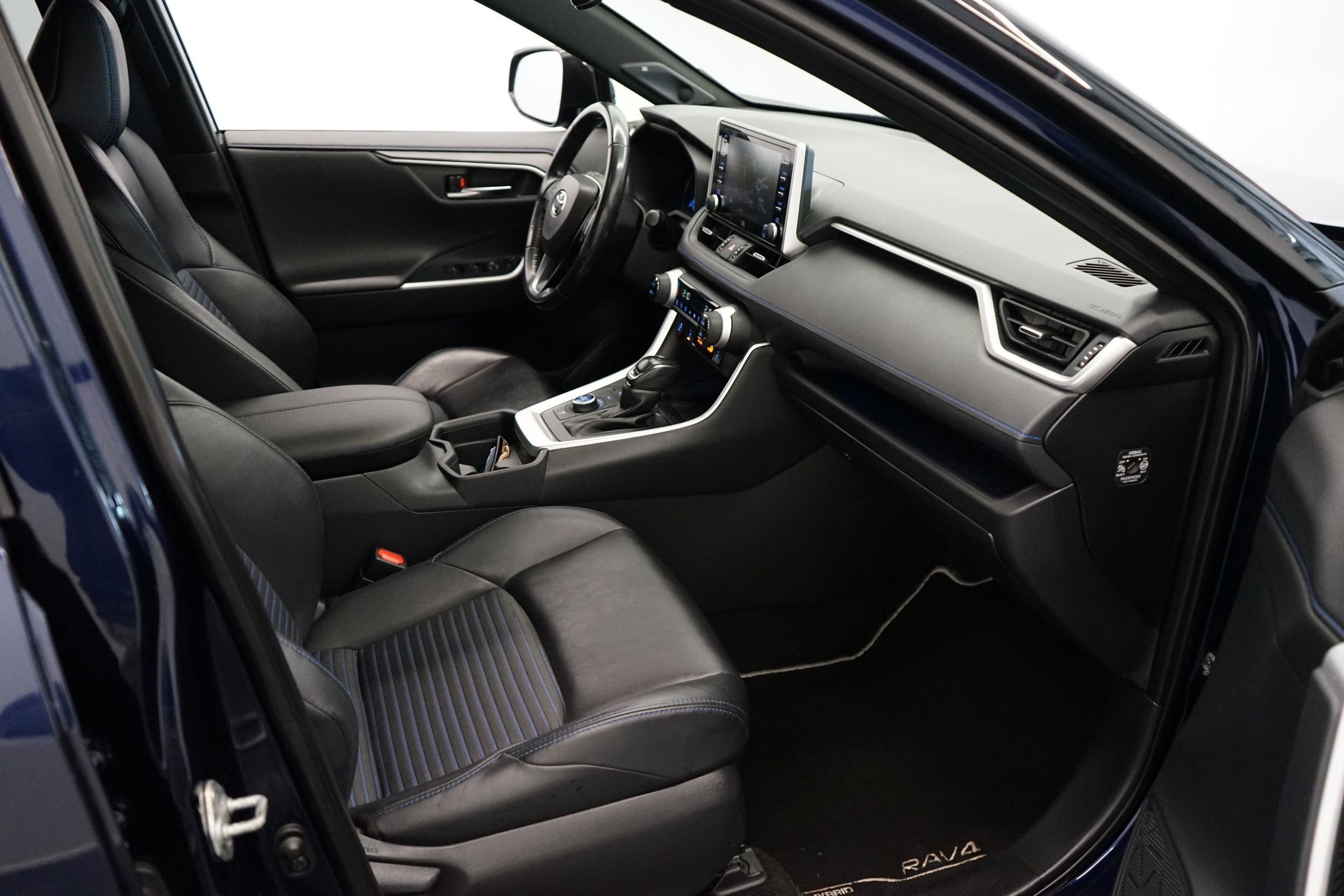 Toyota RAV4 Hybrid AWD-i E-CVT Style 2019, kuva 7/24