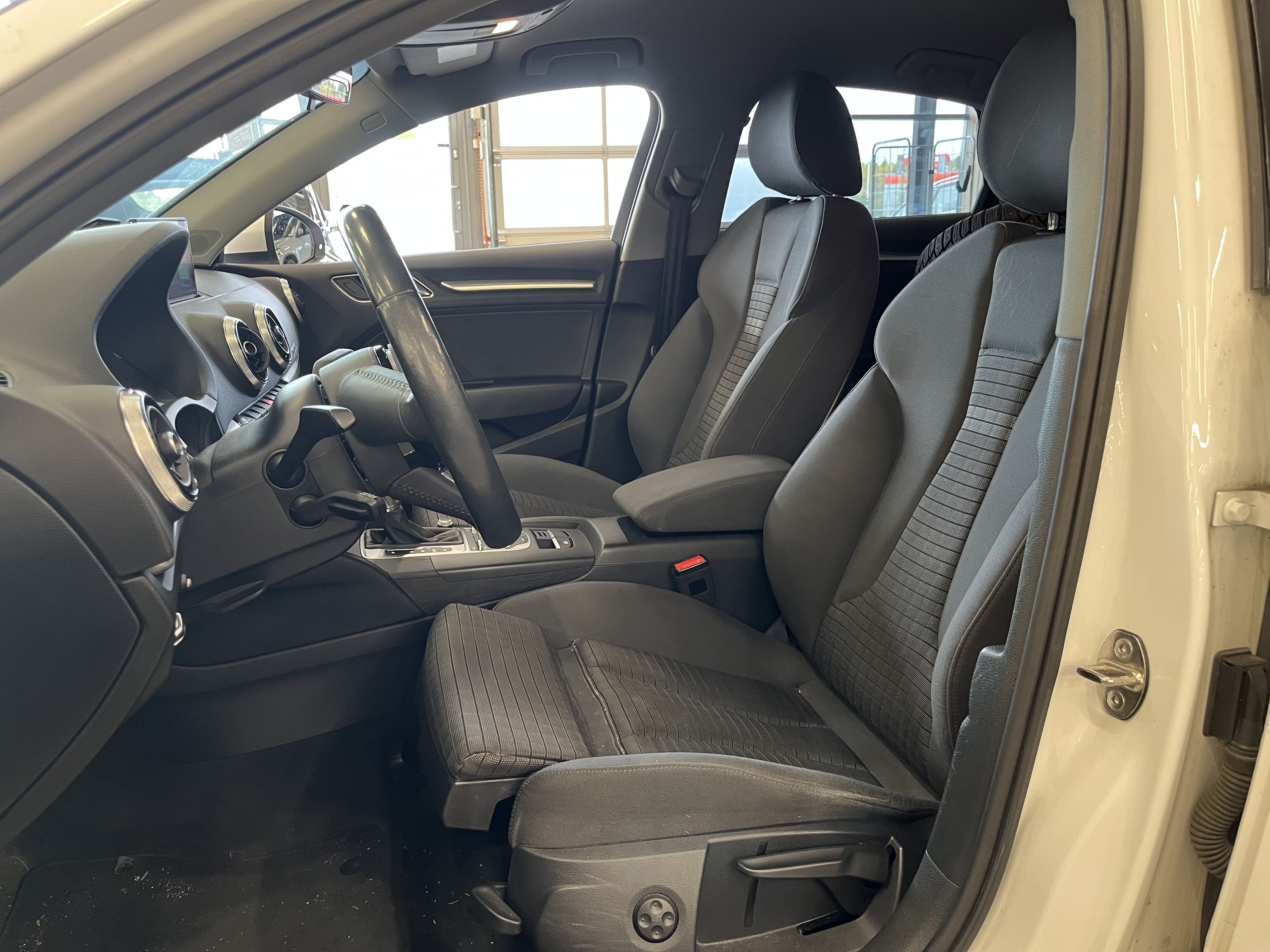 Audi A3 2018, kuva 4/7