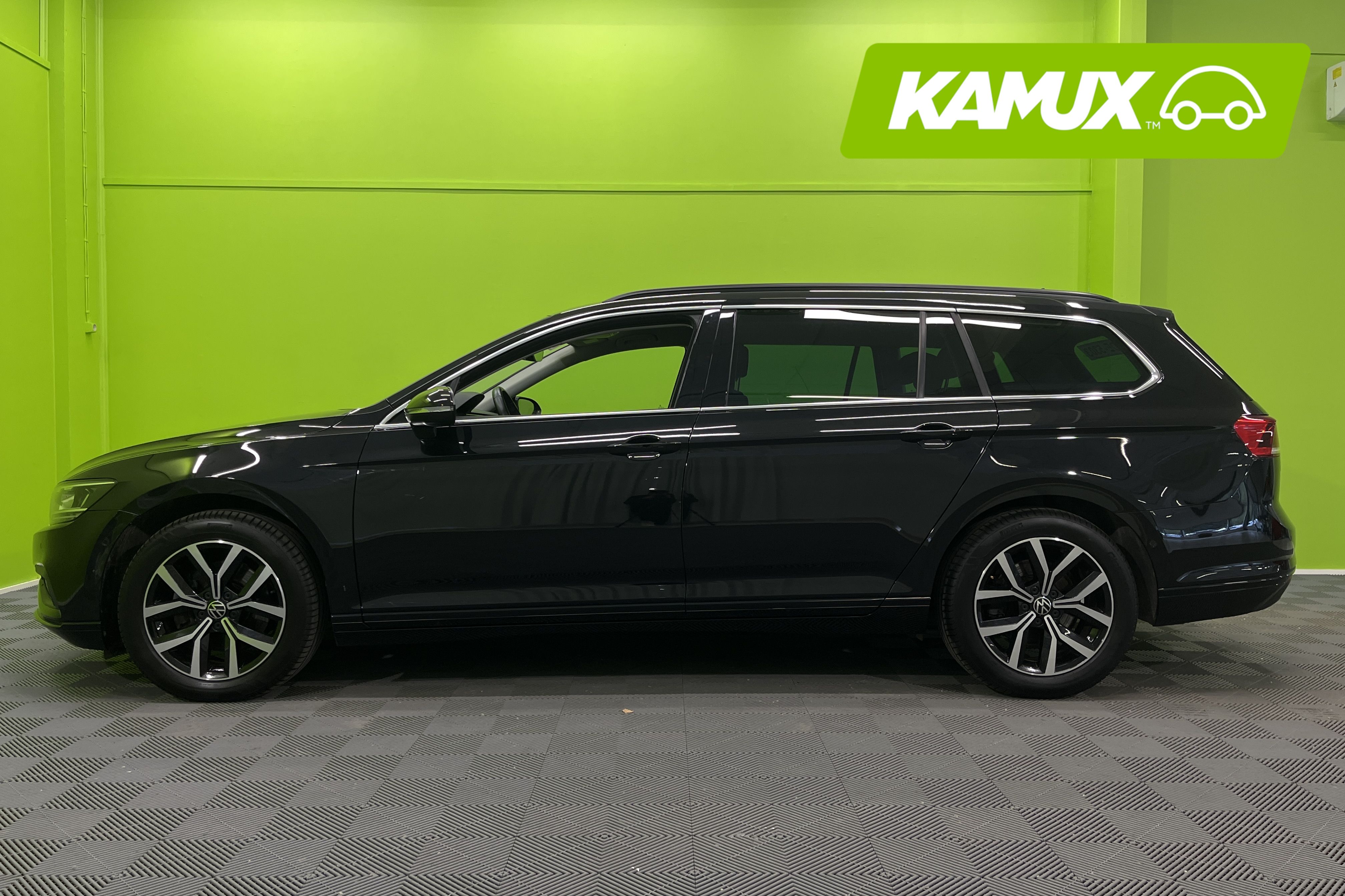 Volkswagen Passat 2023, photo 3/26