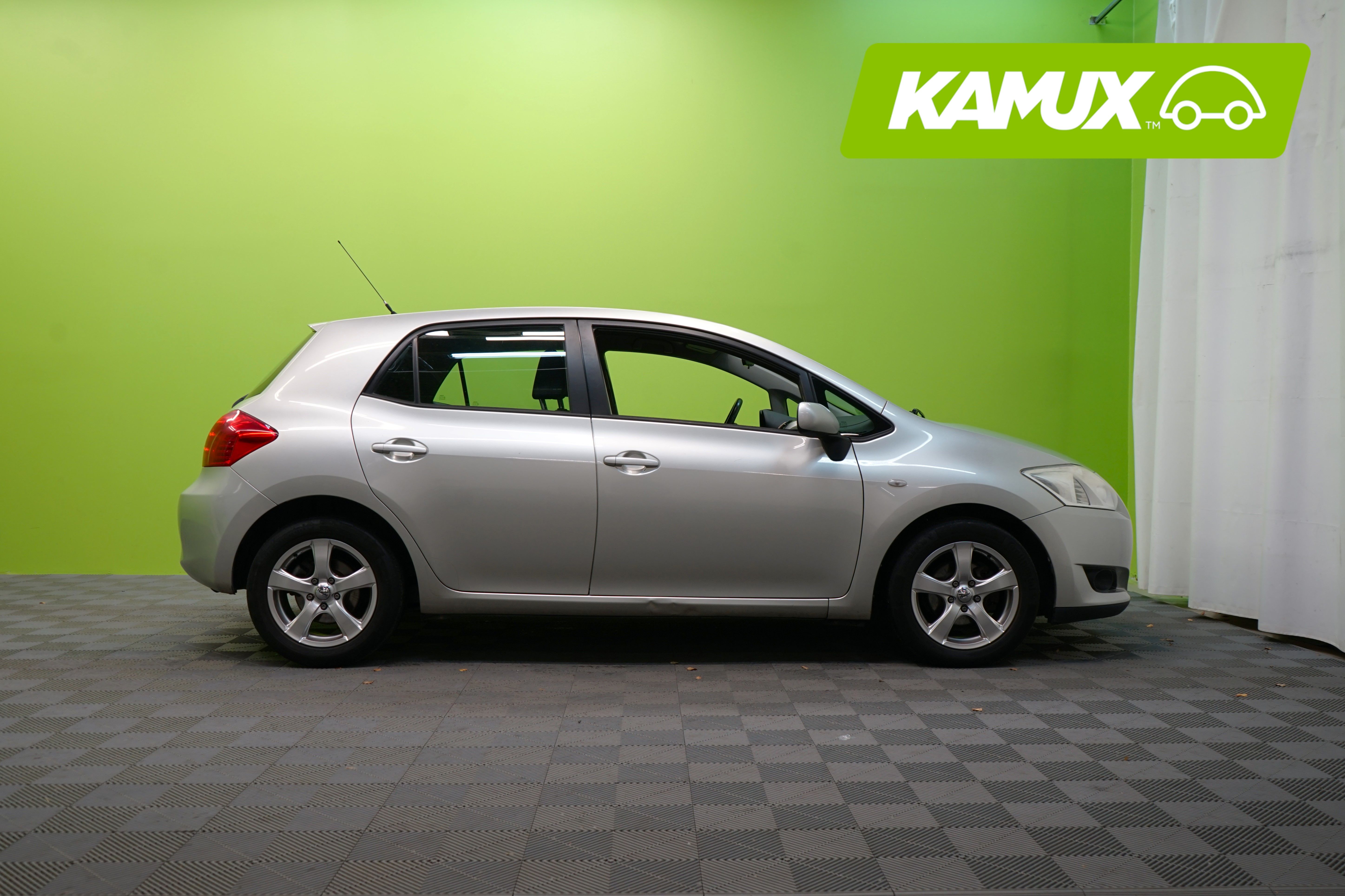Toyota Auris 2007, photo 2/21