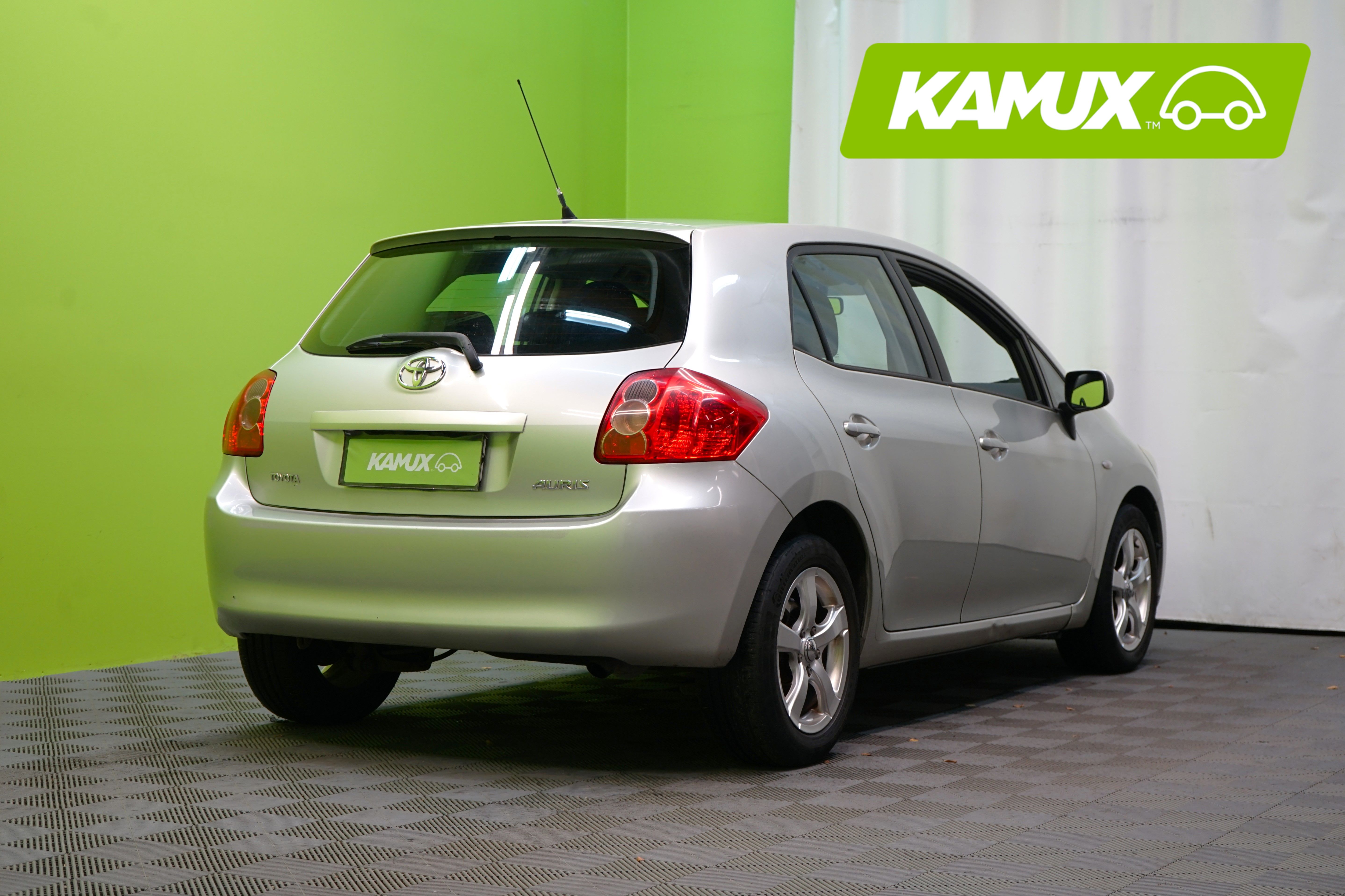 Toyota Auris 2007, photo 3/21