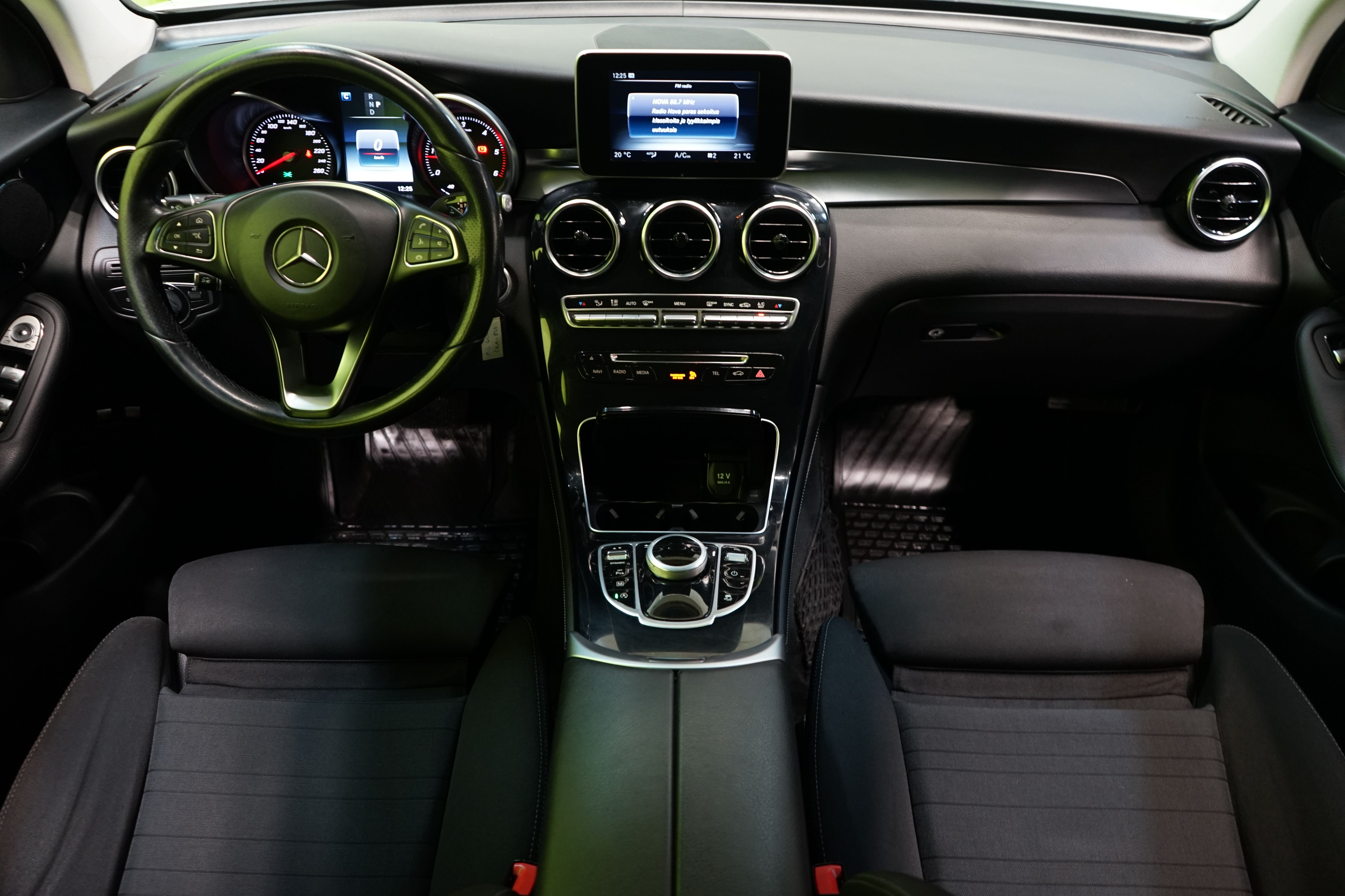 Mercedes-Benz GLC 2017, kuva 6/32