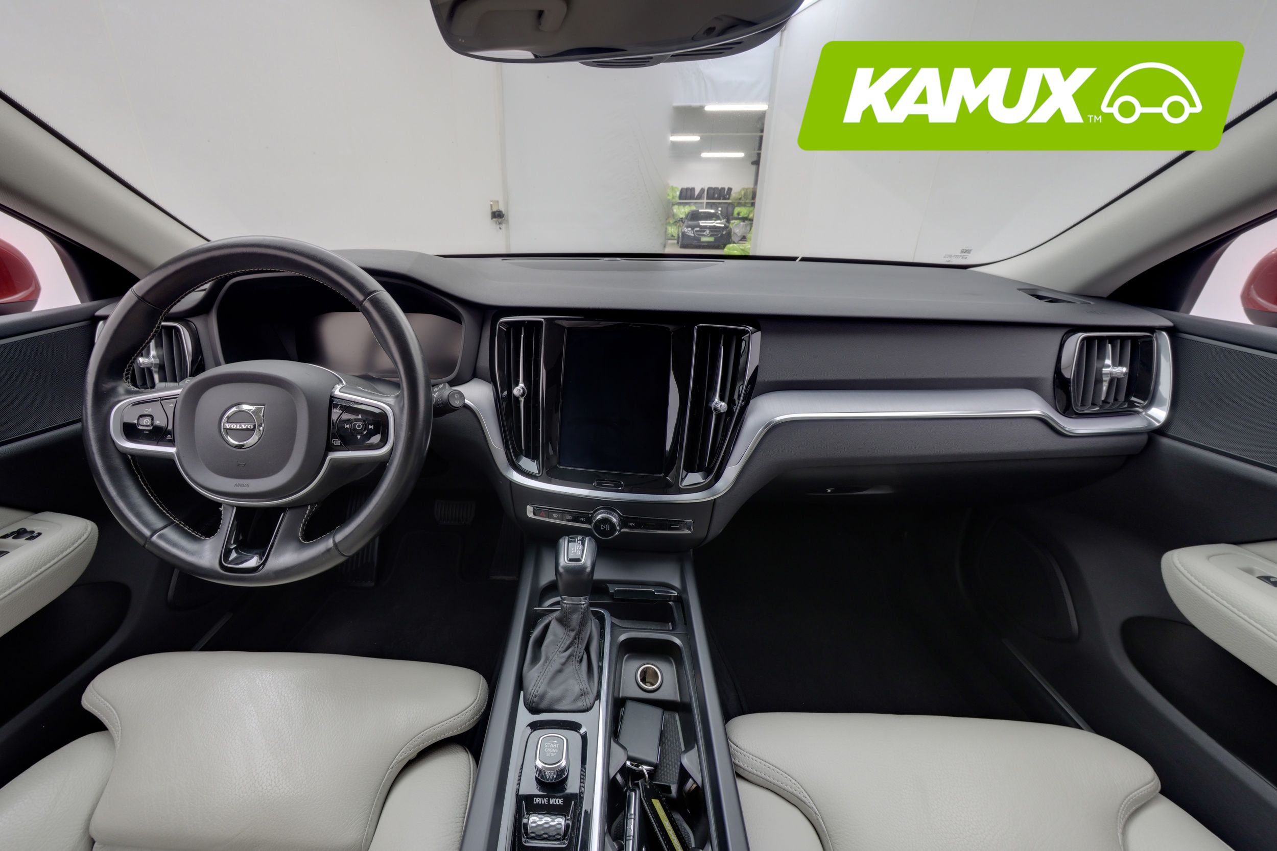 Volvo V60 D4 AWD Momentum Pro 2020, photo 7/25