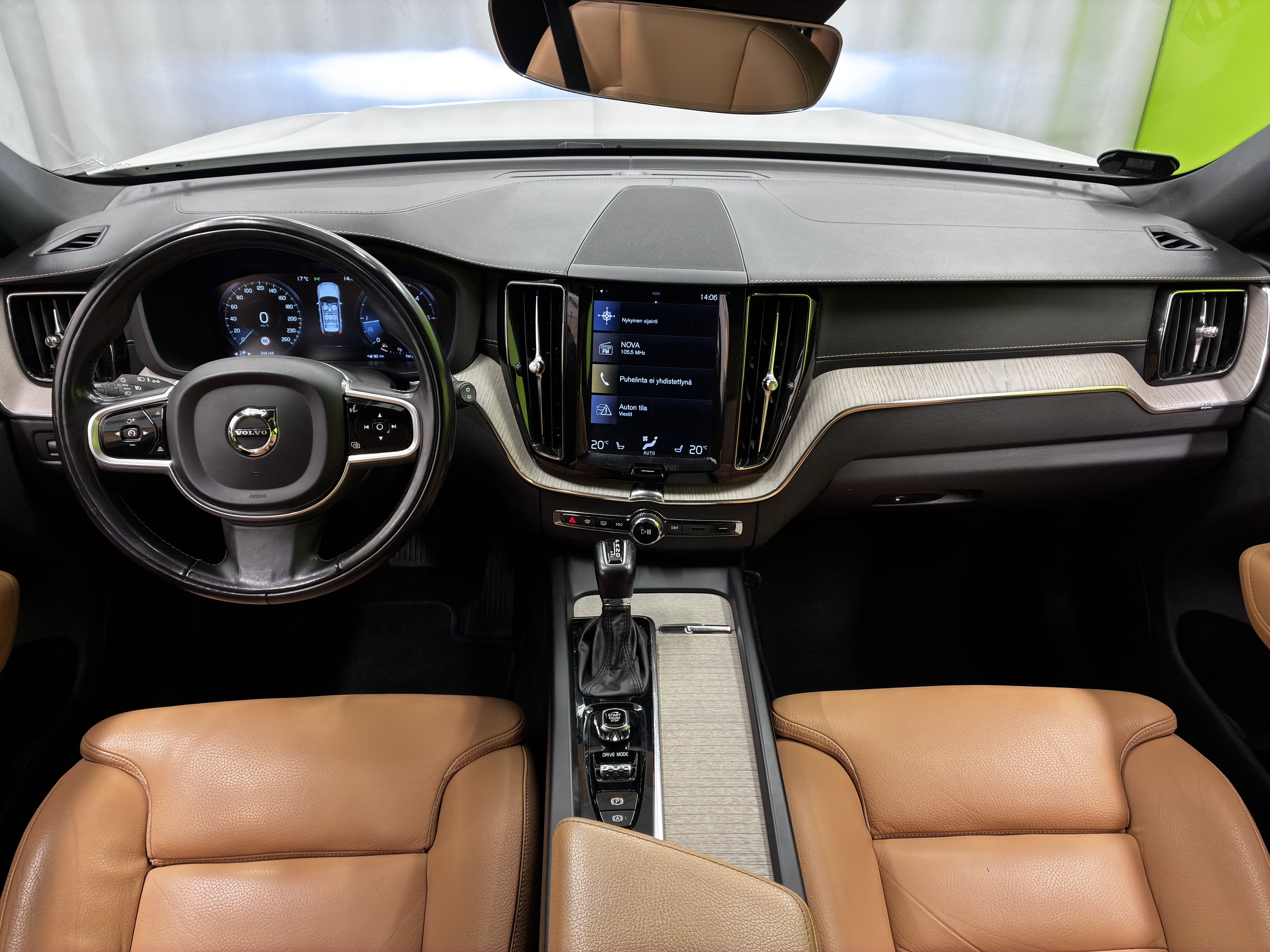 Volvo XC60 2018, kuva 6/21