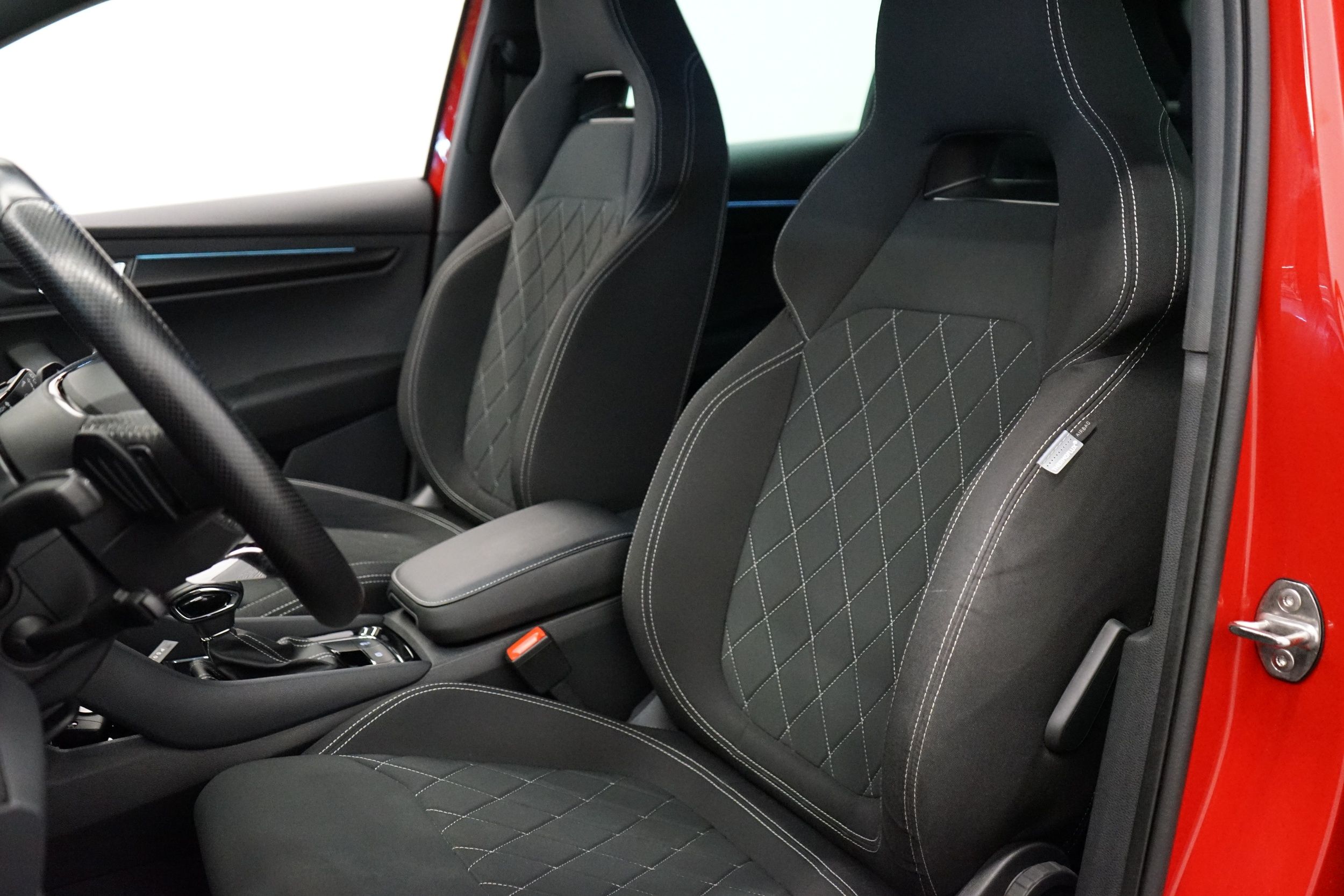 Skoda Karoq 1.5 TSI SportLine DSG Autom. 2023, kuva 7/23
