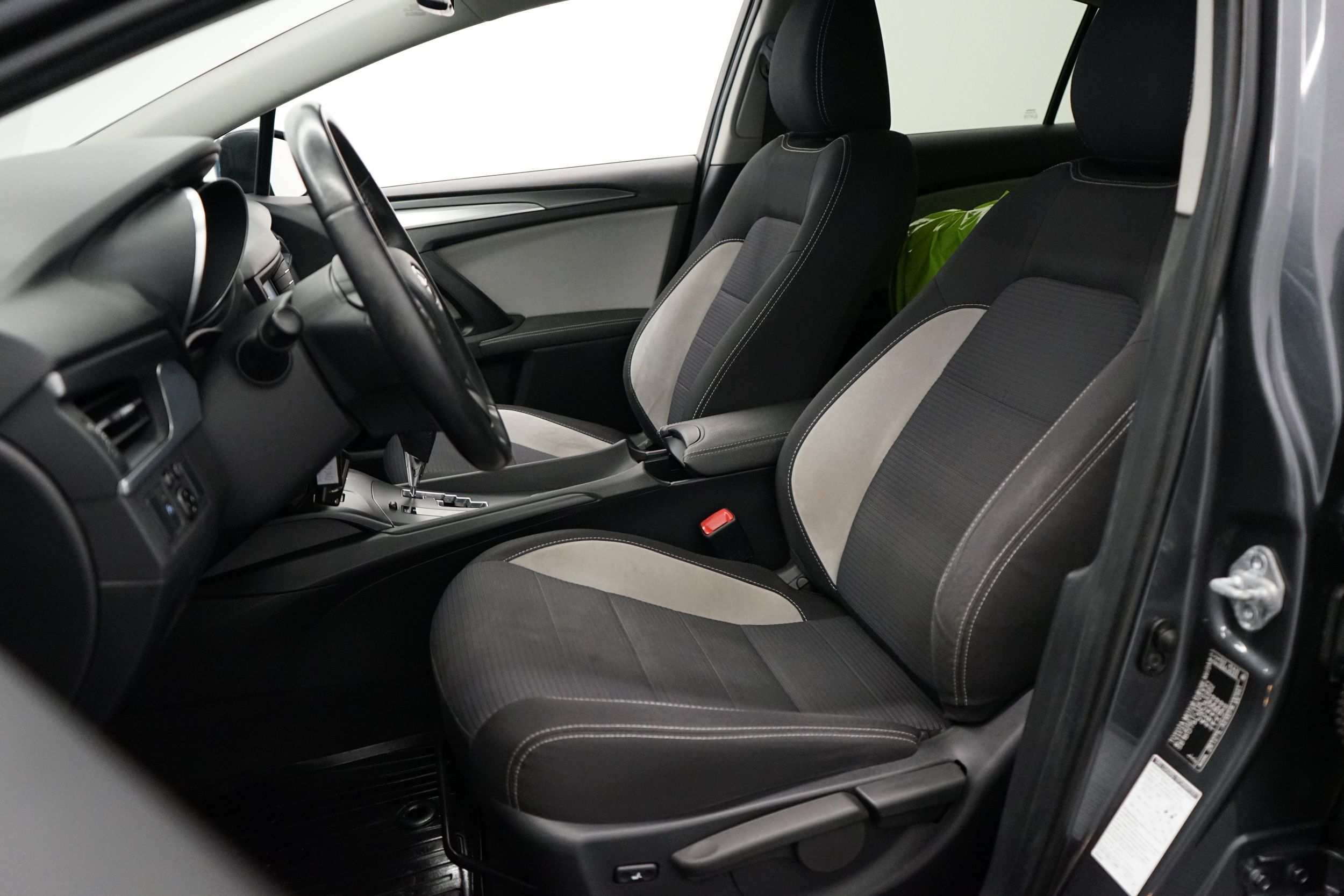 Toyota Avensis 2018, kuva 6/25