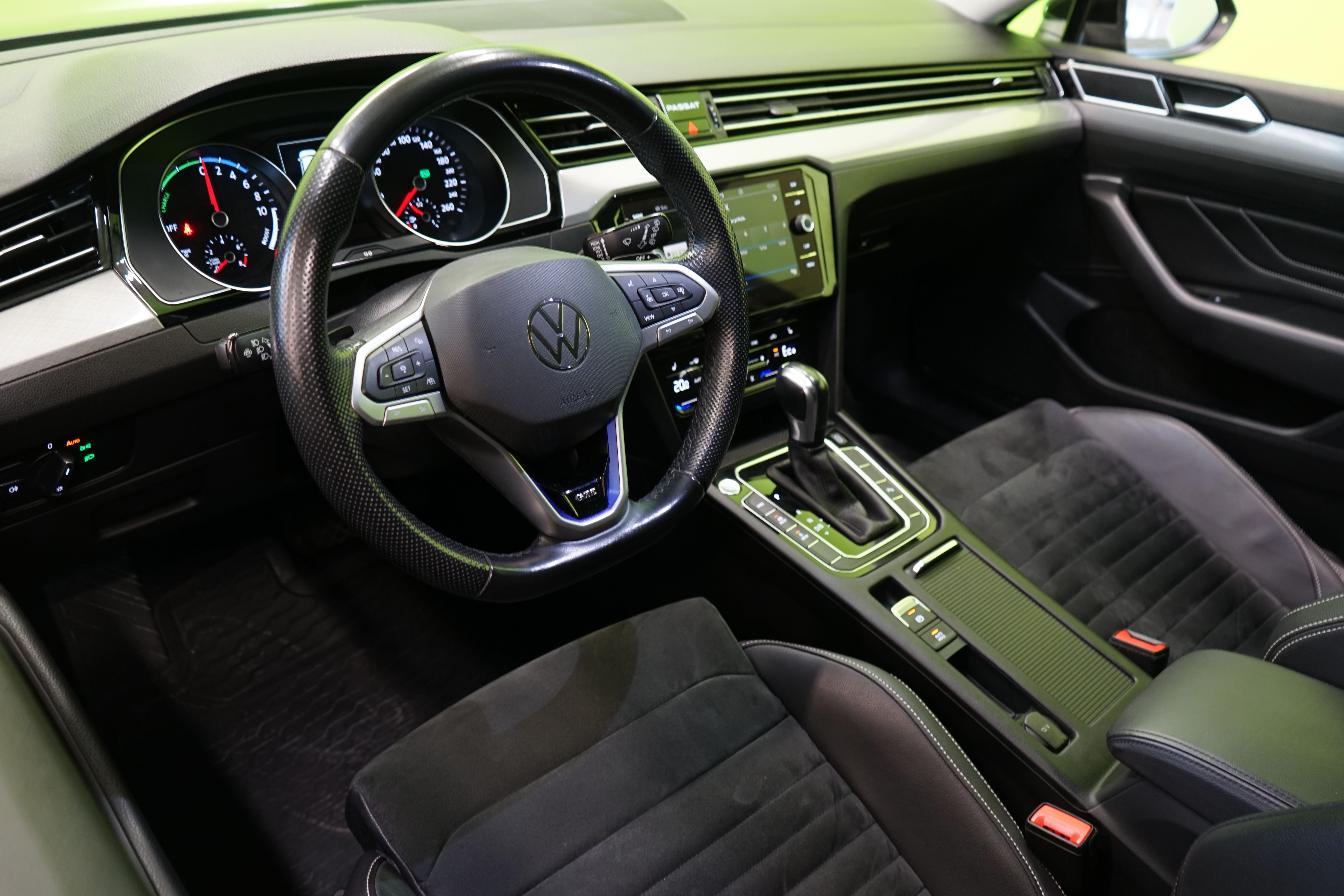 Volkswagen Passat 2020, kuva 6/26