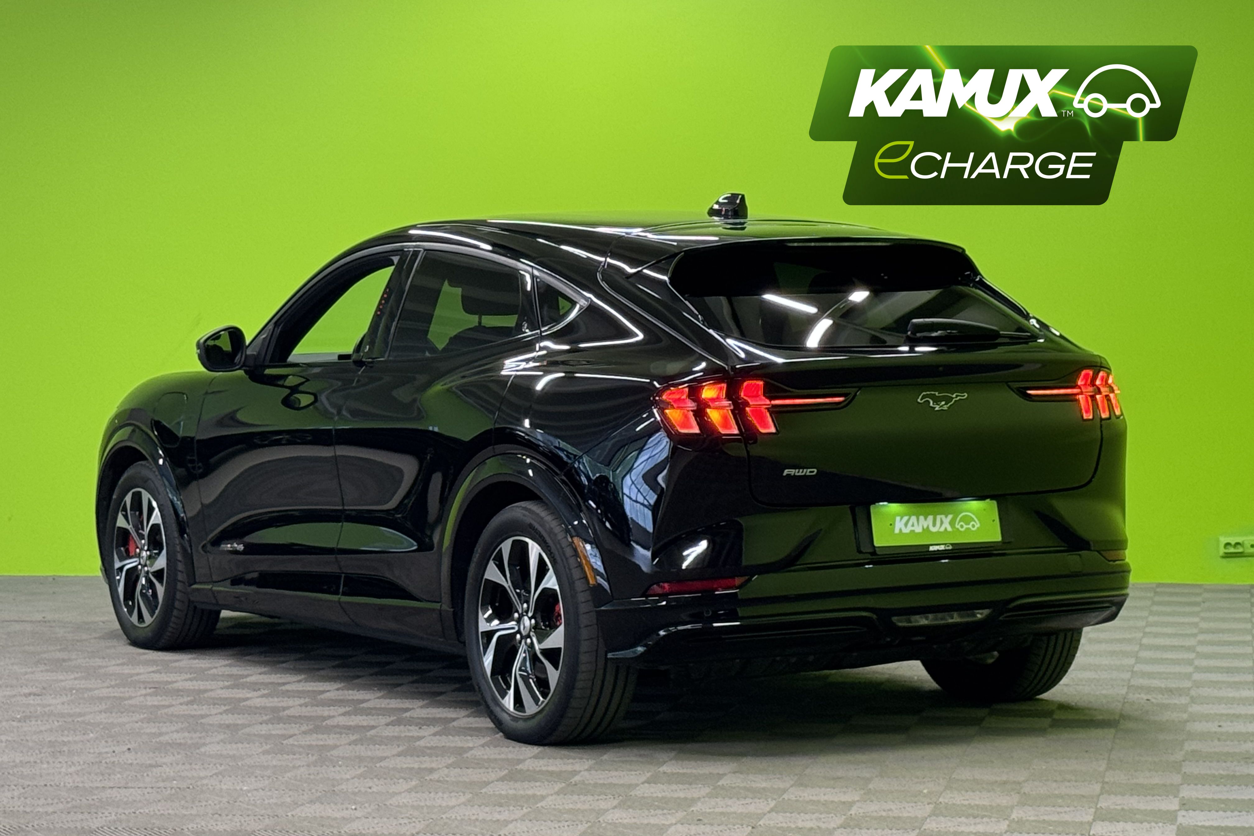 Ford Mustang Mach-E 75kWh 269hv AWD 2022, kuva 4/24