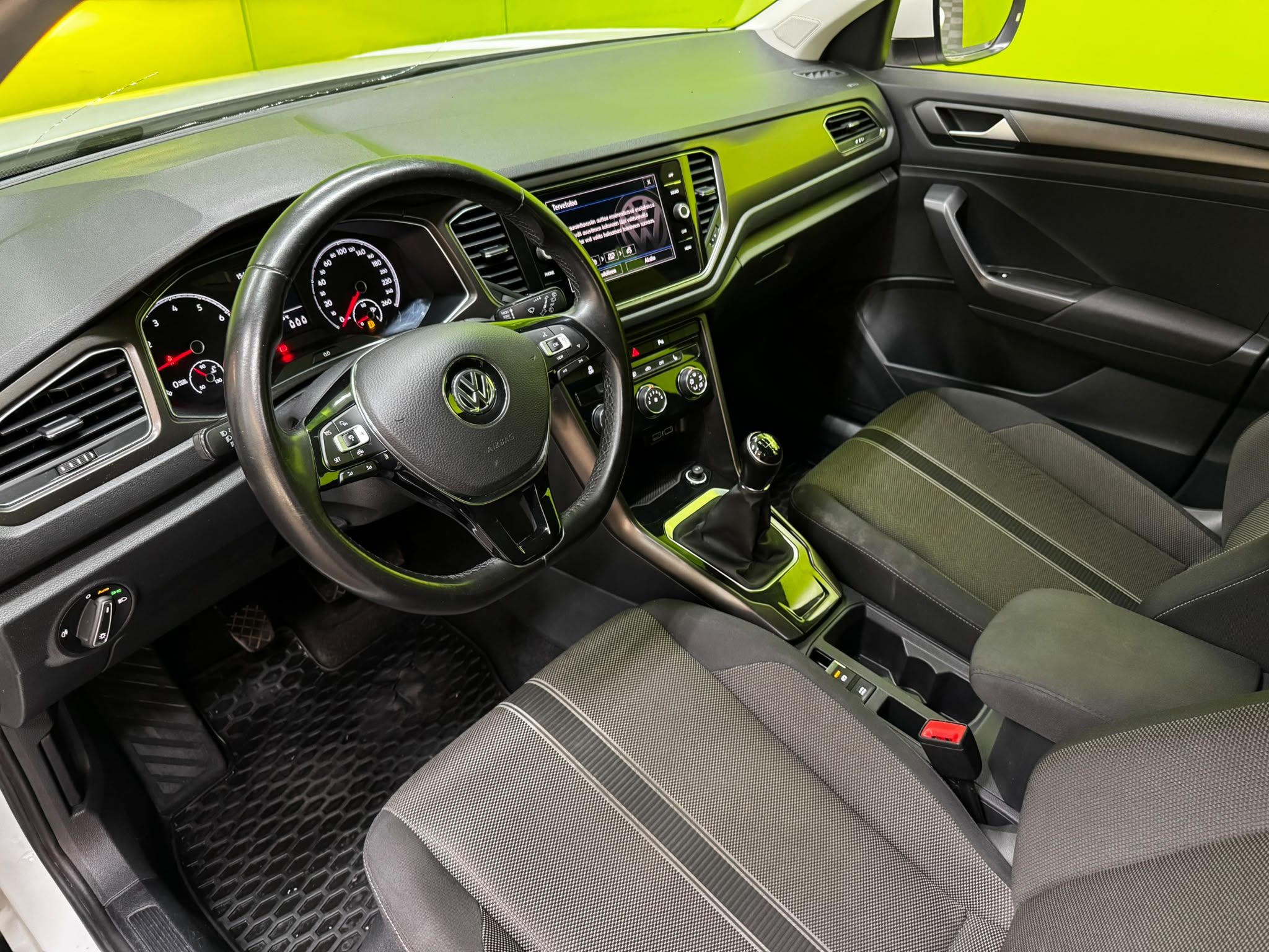 Volkswagen T-Roc Style 1,0 TSI 85 kW 2019, kuva 7/22