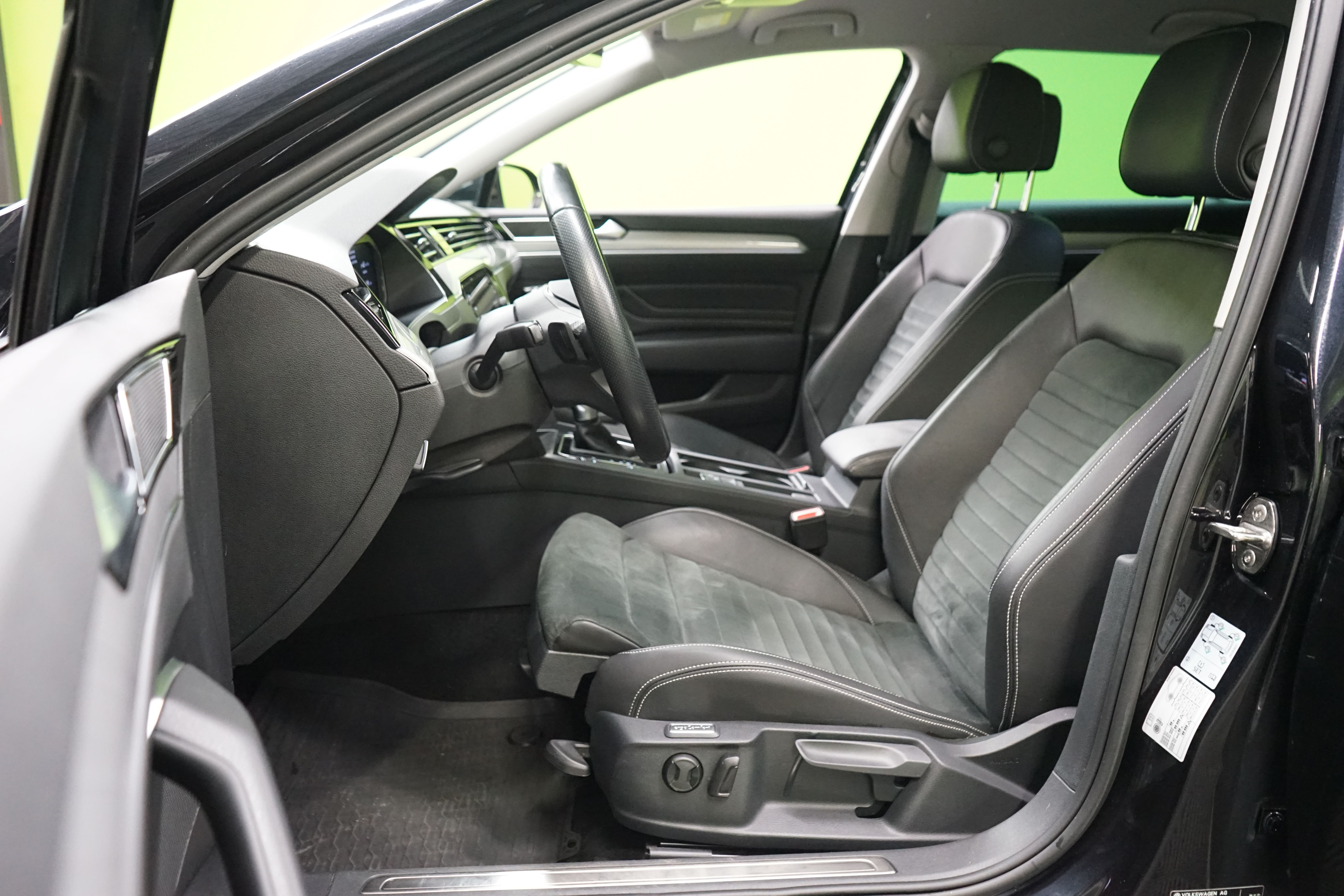 Volkswagen Passat 2021, kuva 6/24