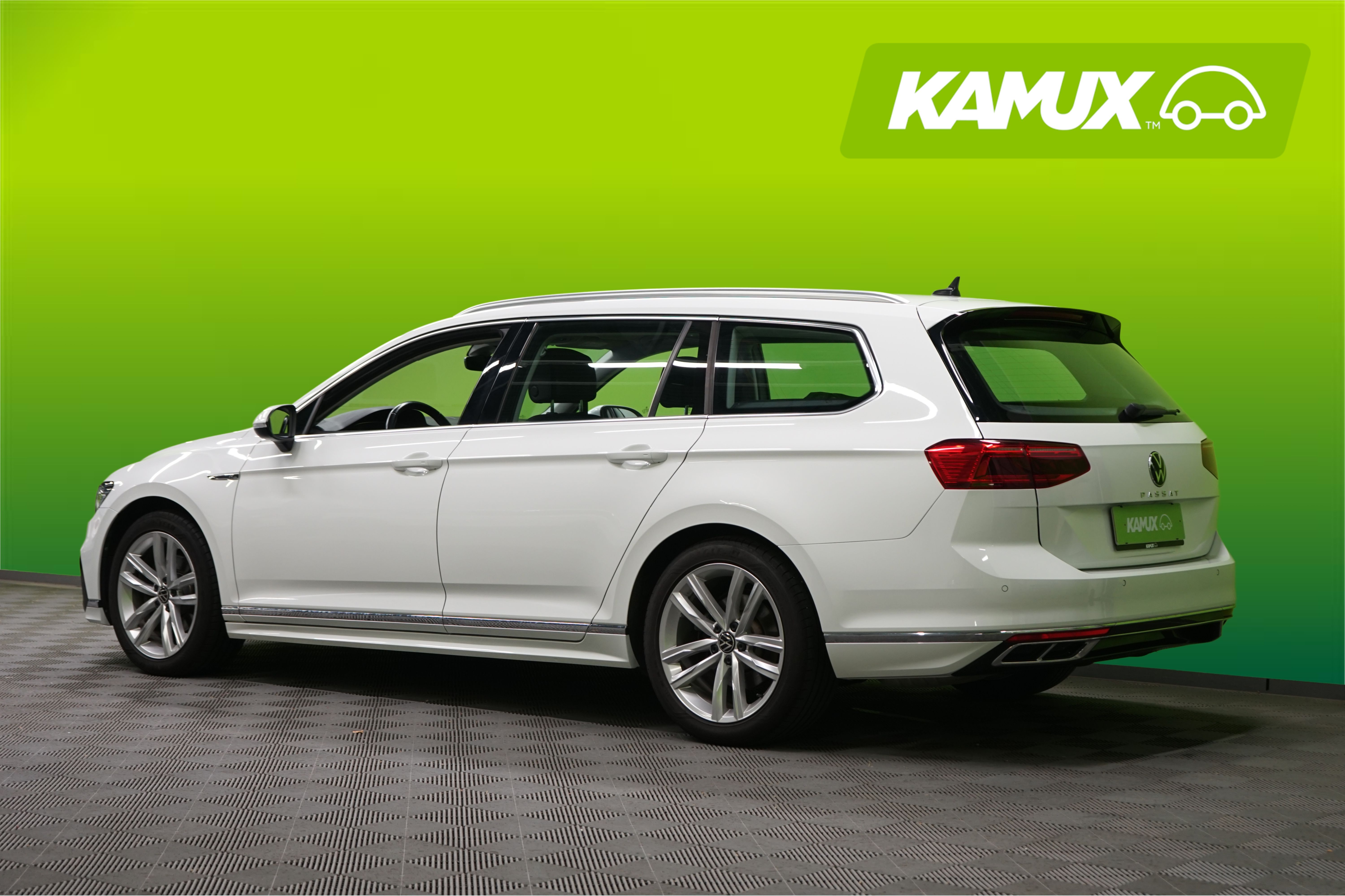 Volkswagen Passat 2021, photo 5/23