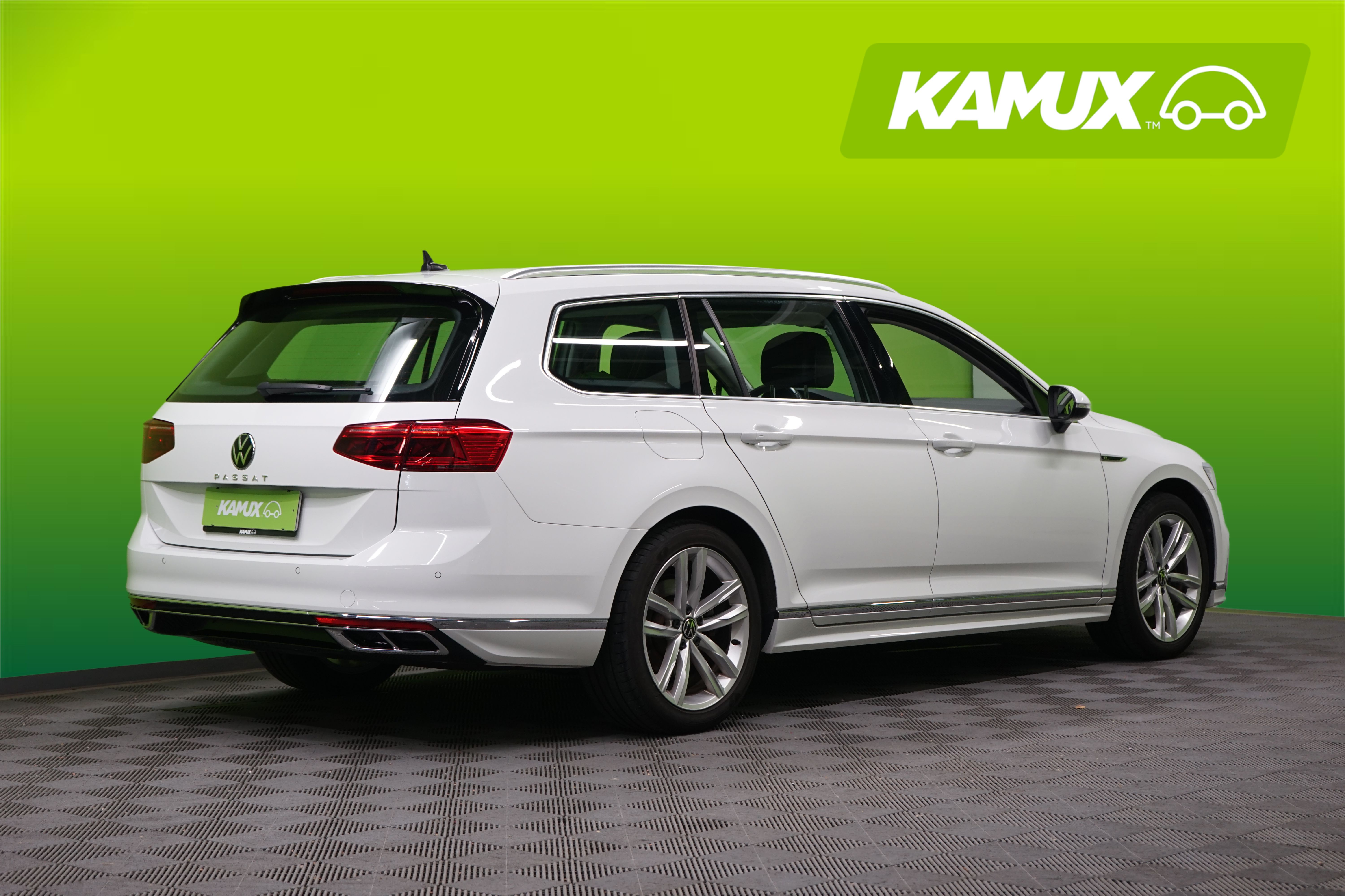 Volkswagen Passat 2021, photo 3/23
